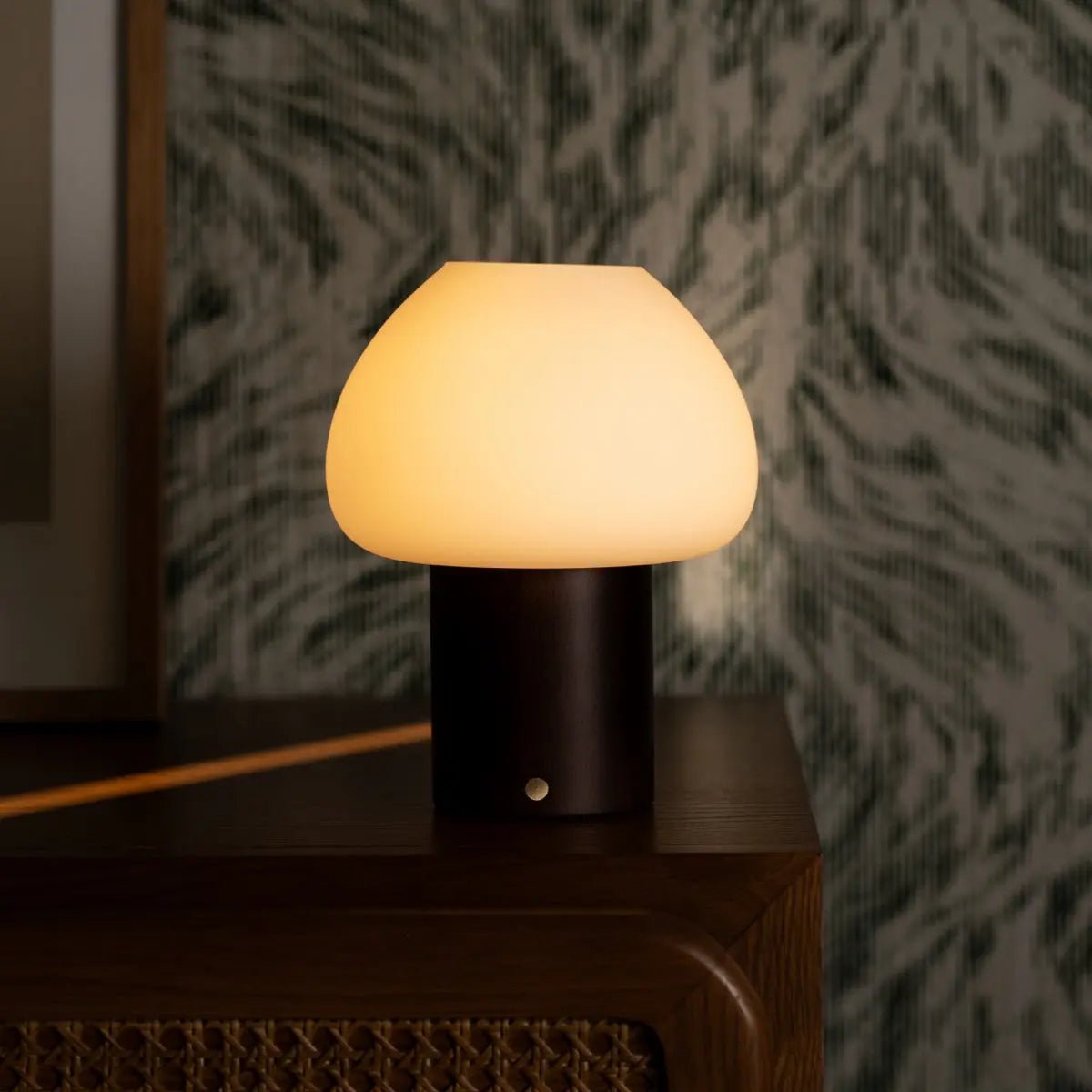 Fynn Donkerbruine Houten Lamp – Oplaadbaar & Dimbaar Licht Tavellio - Amsterdam
