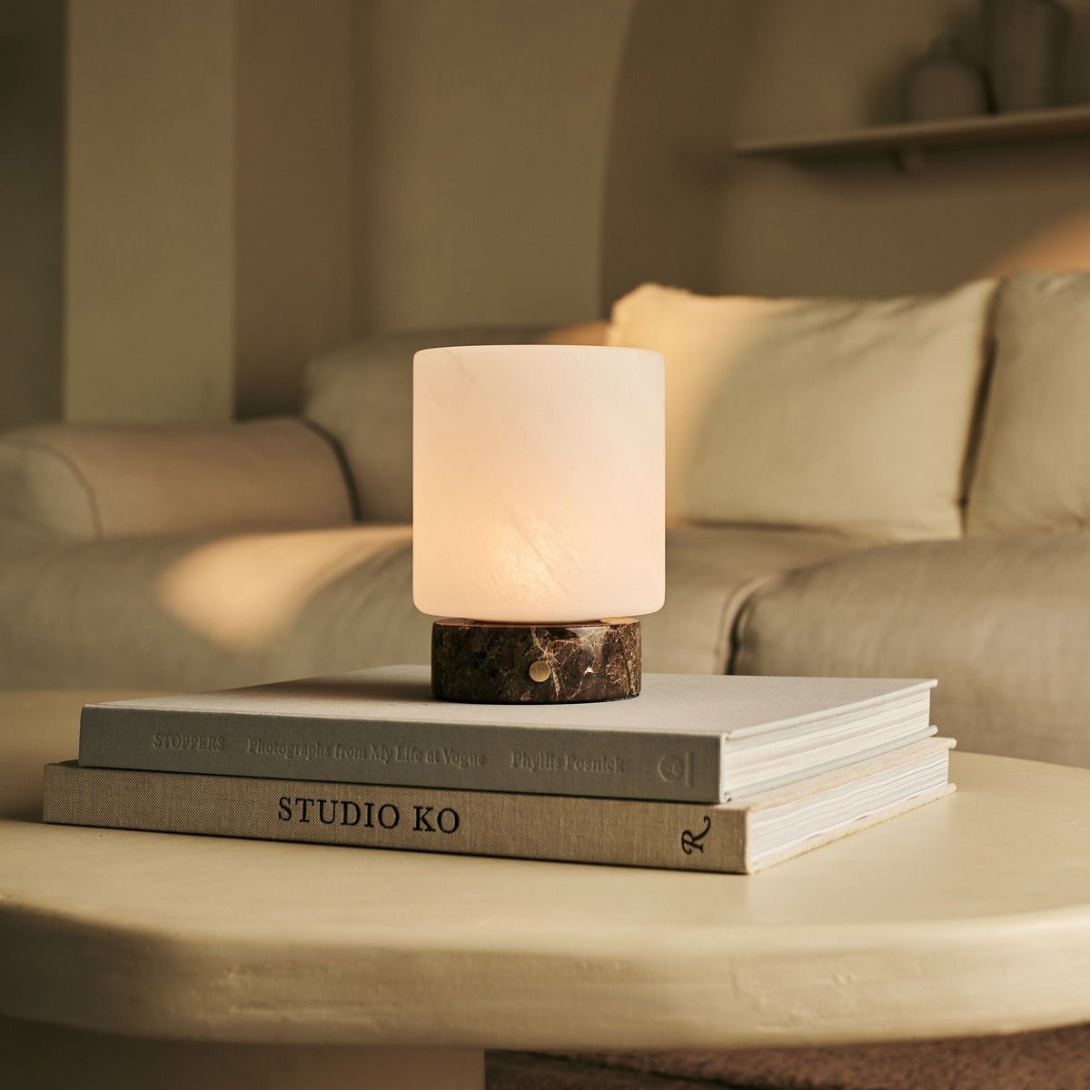 Gierstbruin / emperador donker - marmeren oplaadbare tafellamp - 3 lichte modi, draadloos en met glazen verwisselbare lampenkap Tavellio - Amsterdam