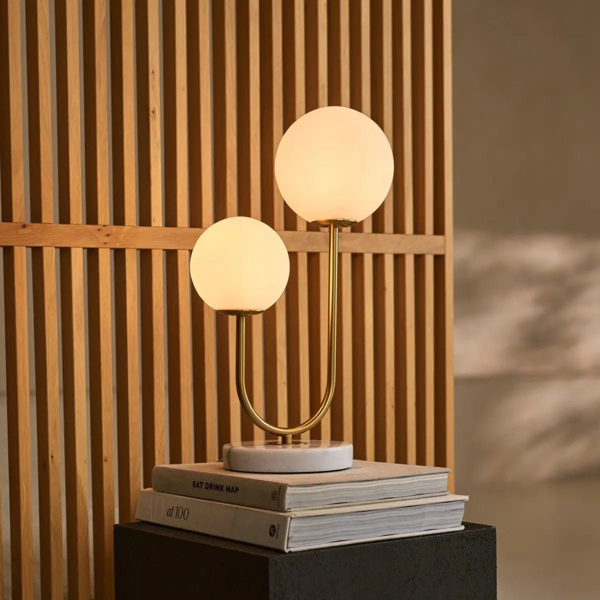Giorgia Elegant Marble Lamp - Elegante tafellamp met matglazen lampen Tavellio - Amsterdam