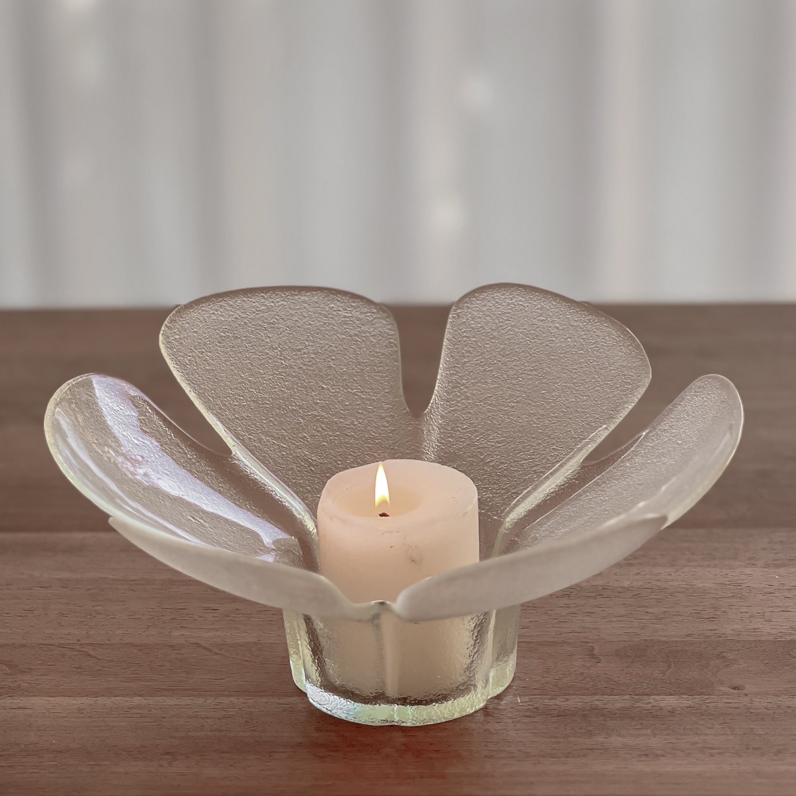 glazen schaal – sculpturaal design met zes bloembladen – vintage Noii HOME