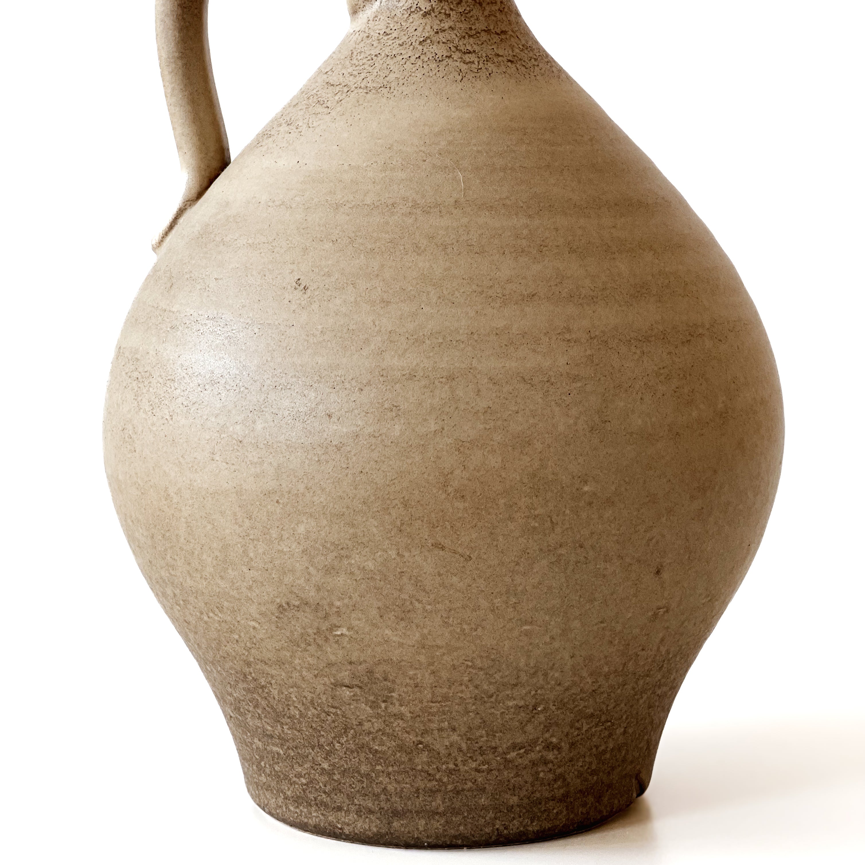 grès kruik naturel – handgemaakt en gesigneerd – keramiek vaas 22,5 cm - pre-loved Noii HOME