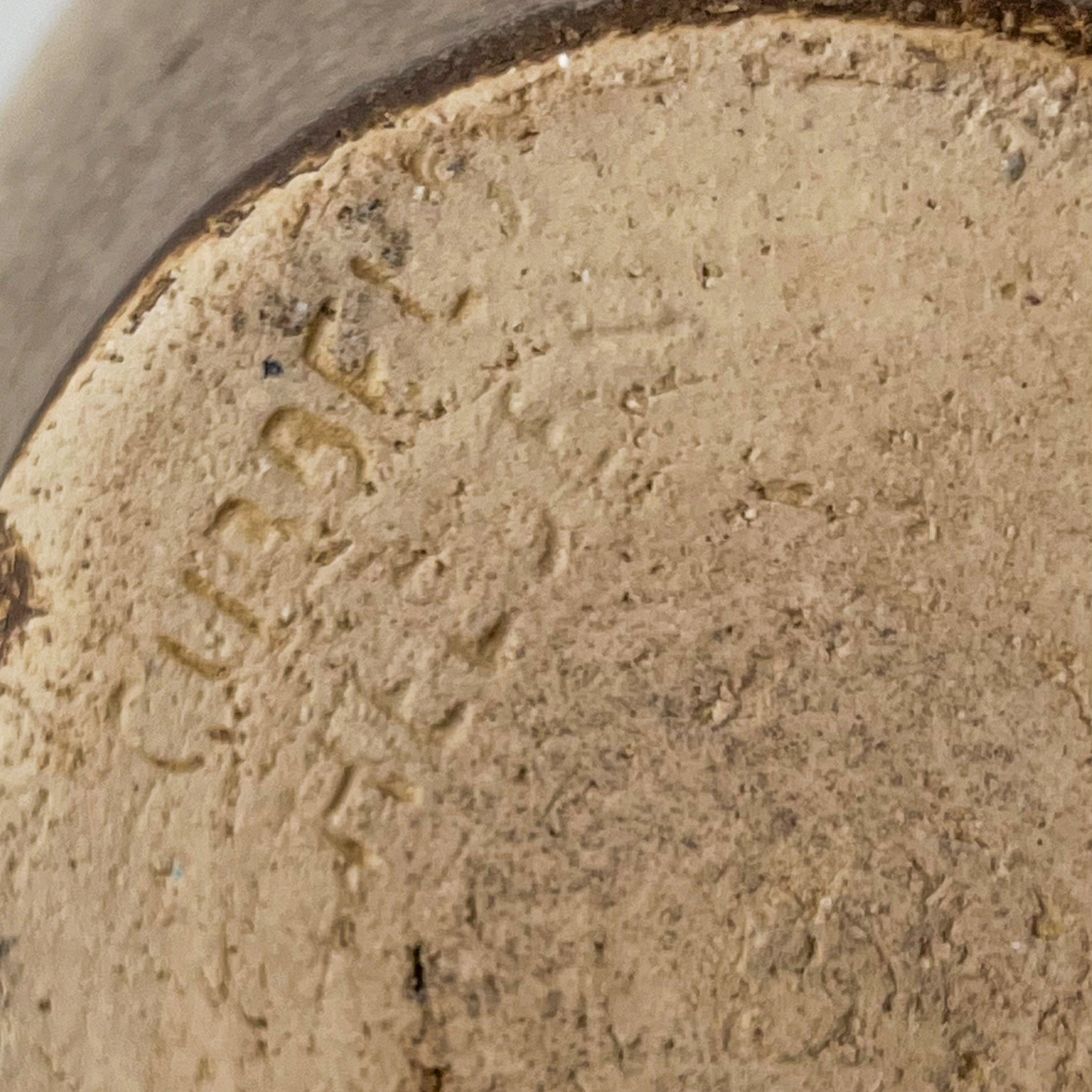 grès kruik naturel – handgemaakt en gesigneerd – keramiek vaas 22,5 cm - pre-loved Noii HOME