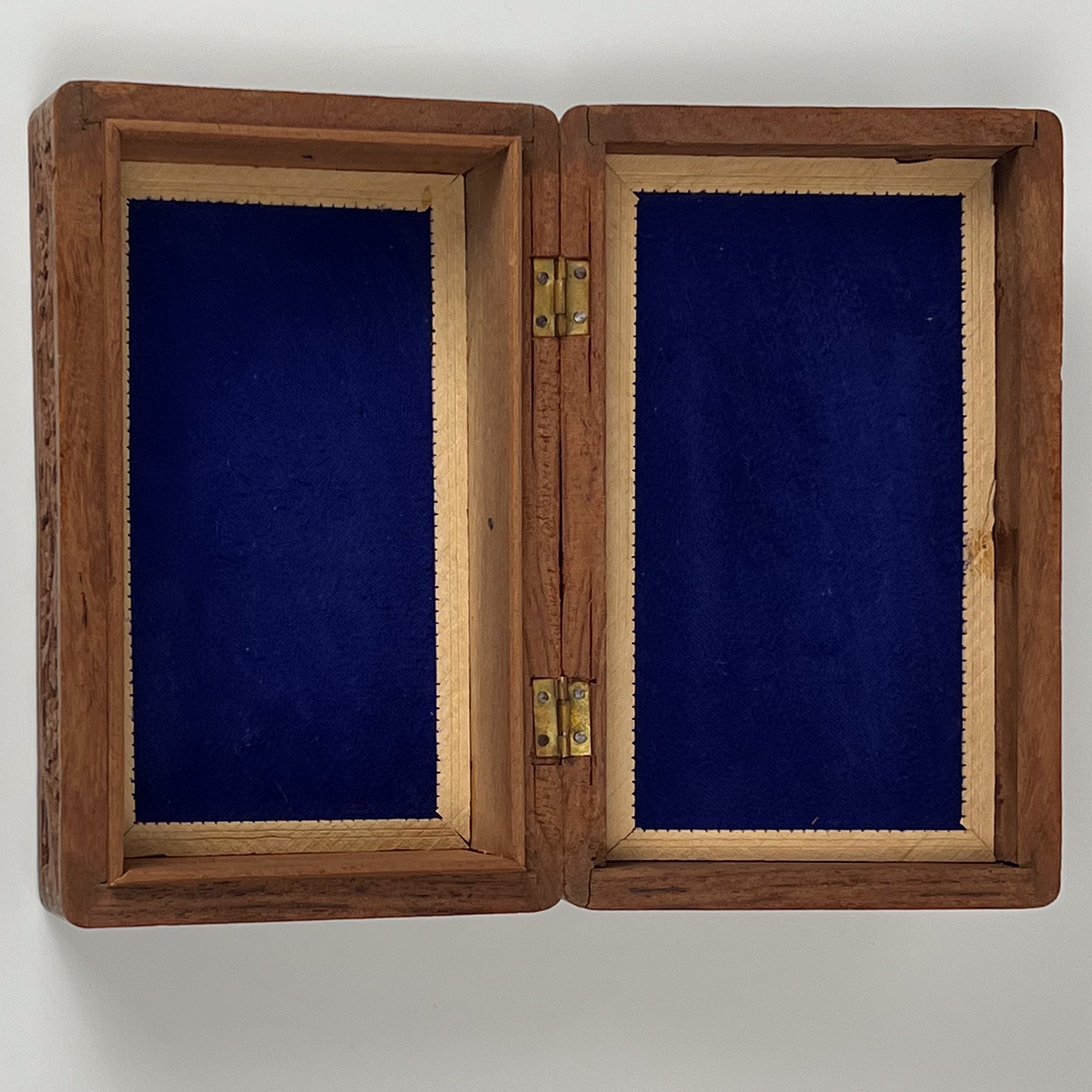 handgesneden houten bewaardoos – vintage - pre-loved Noii HOME