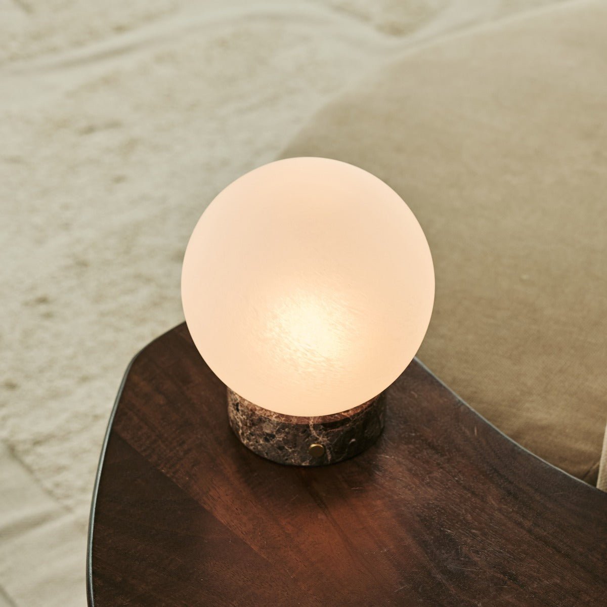 Heem Brown / Emperador Dark - Marmeren oplaadbare tafellamp - 3 lichte modi, draadloos en met glazen verwisselbare lampenkap Tavellio - Amsterdam