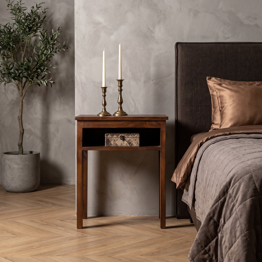 Houten nachtkastje Factory – gerecycled hout – 50 × 30 × 60 cm – Raw Materials Raw Materials