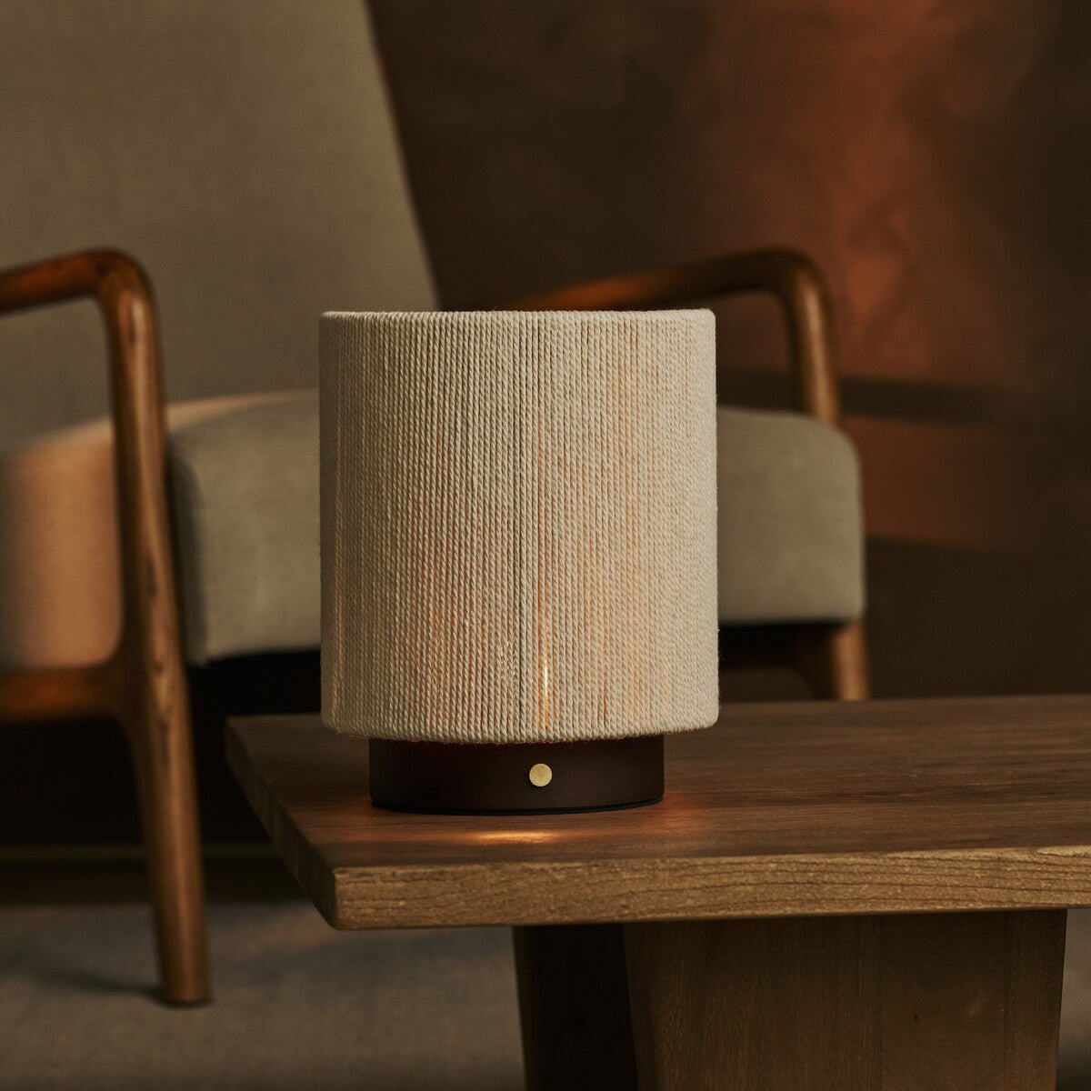 Ivo Donkerbruine Houten Oplaadbare Lamp | Modern, veelzijdig en 3 lichtmodi Tavellio - Amsterdam
