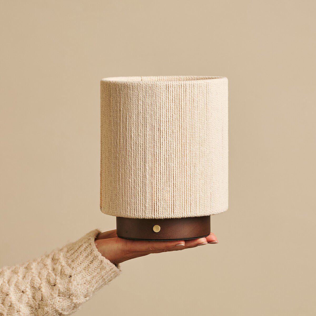 Ivo Donkerbruine Houten Oplaadbare Lamp | Modern, veelzijdig en 3 lichtmodi Tavellio - Amsterdam