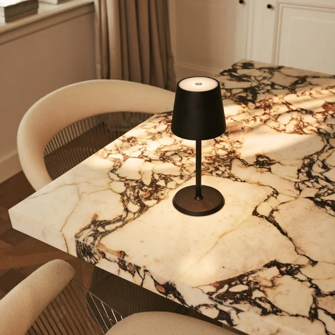 James Black oplaadbare ijzeren tafellamp – draadloos, dimbaar en elegant Tavellio - Amsterdam