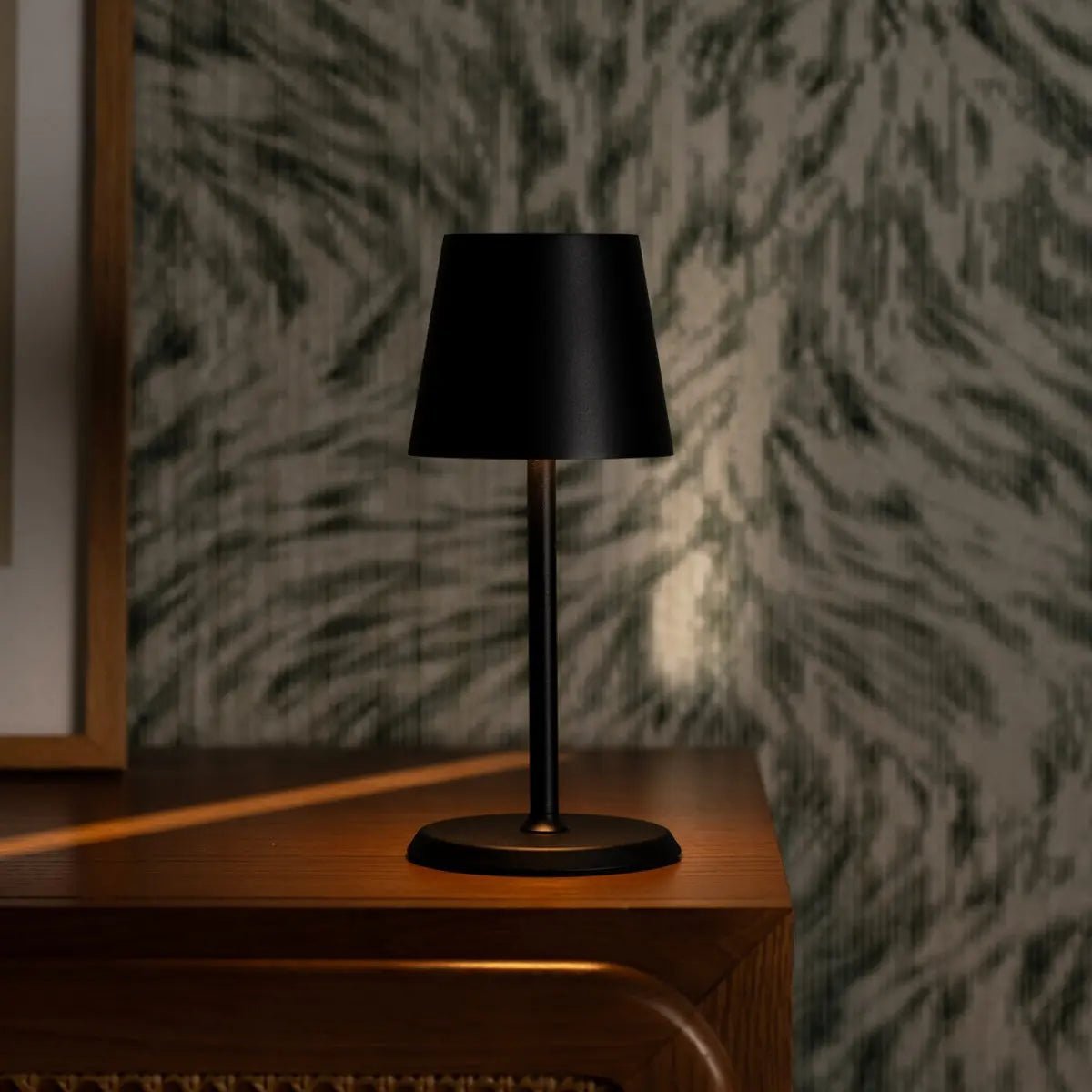 James Black oplaadbare ijzeren tafellamp – draadloos, dimbaar en elegant Tavellio - Amsterdam