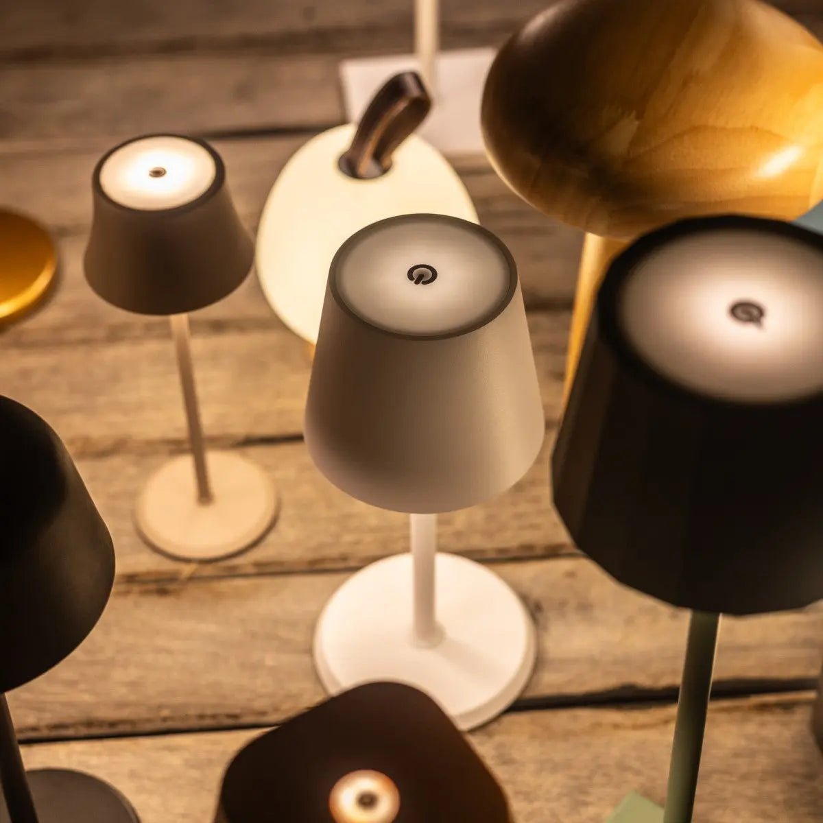 James White oplaadbare tafellamp – draadloos, dimbaar en elegant Tavellio - Amsterdam