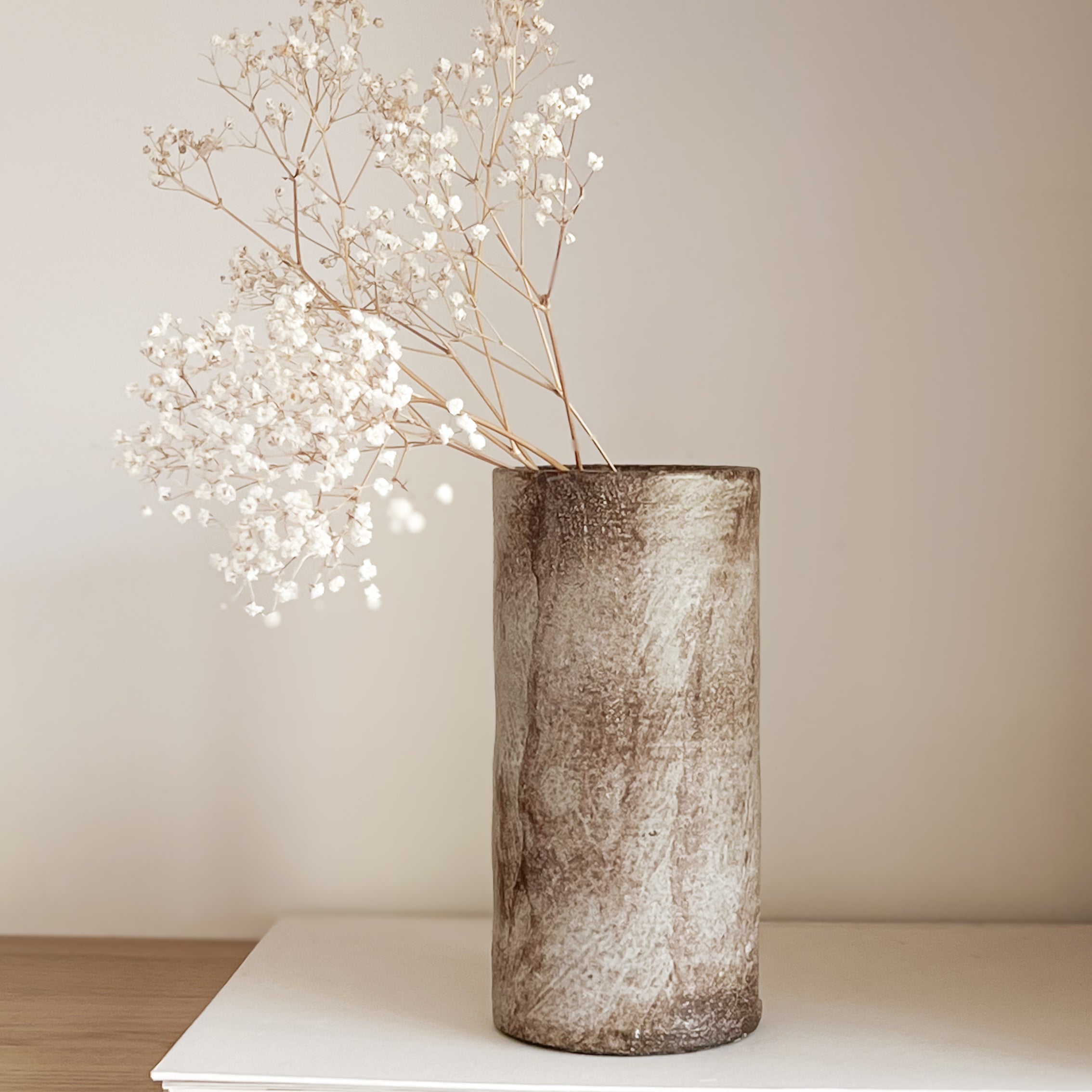 keramische vaas in aardetinten – cilindervorm – pre-loved Noii HOME