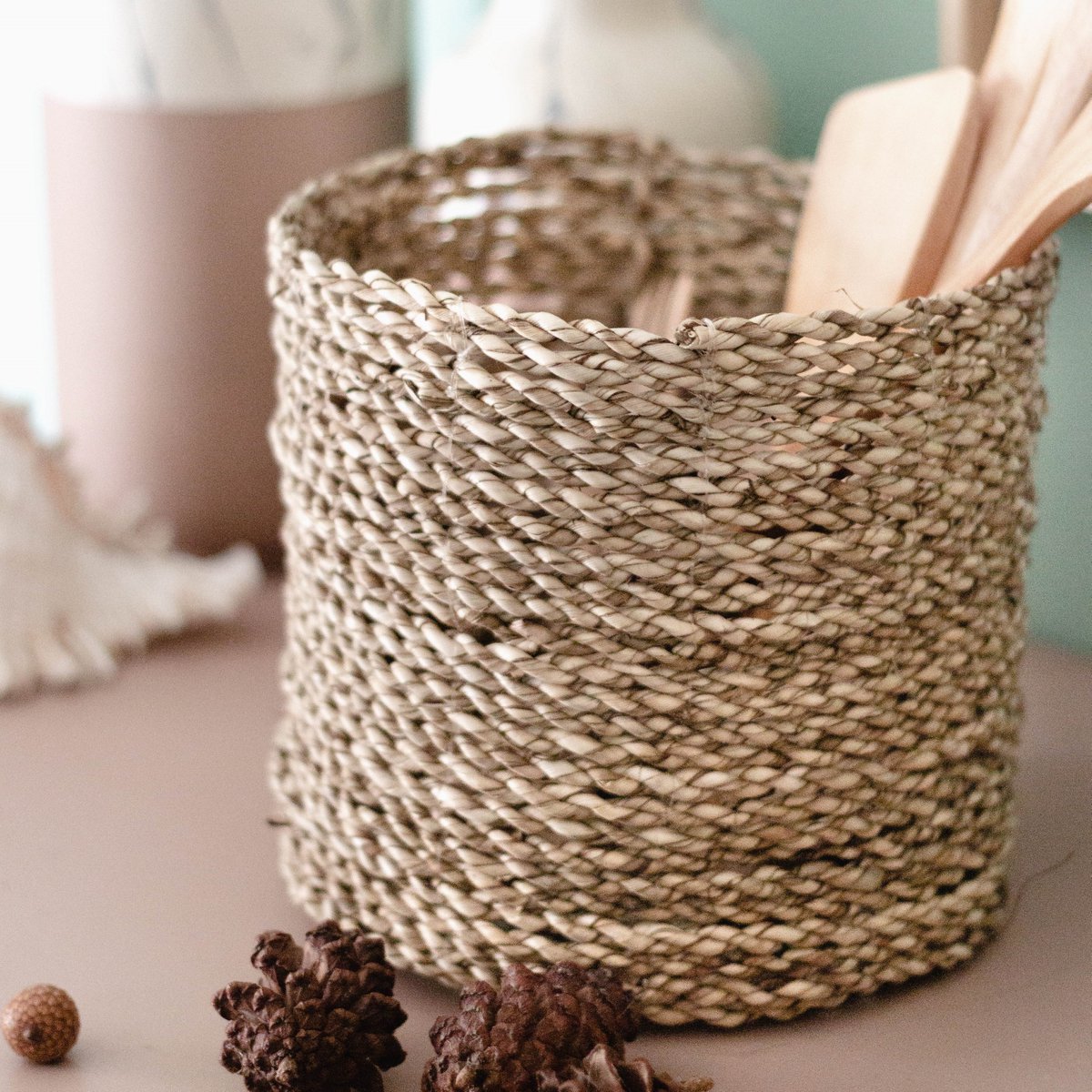 Kleine Zeegras Mand BHINNEKA | Plantenmand | Geweven Boho Mand | Plantenbak | Decoratieve mand | Kleine Opbergmand | Ronde bloemenmand Soeji