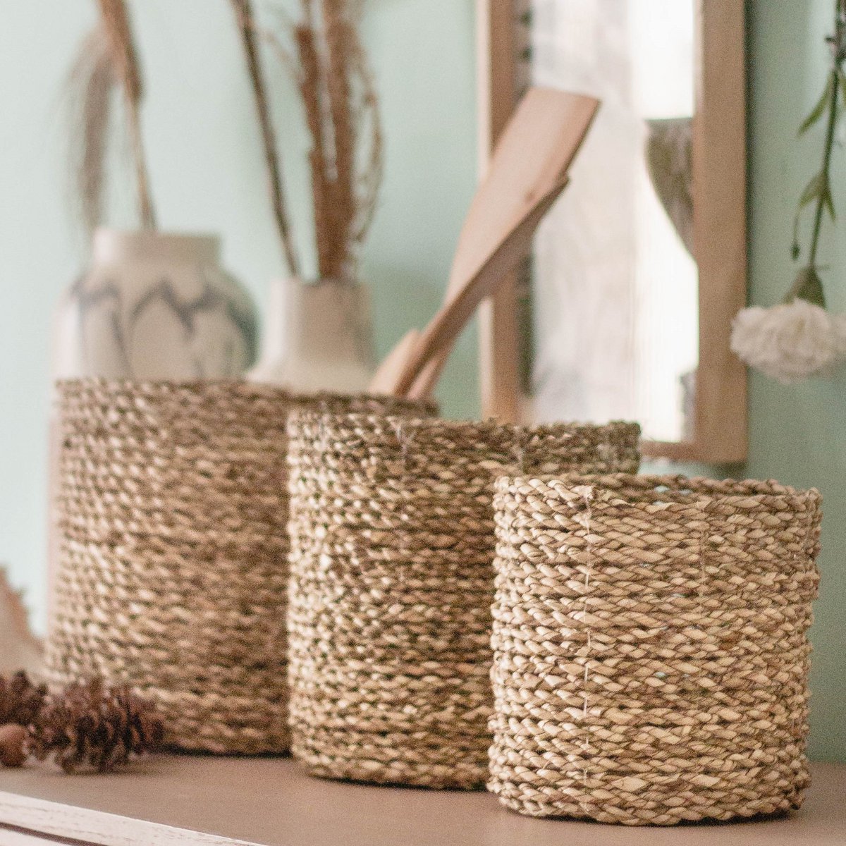 Kleine Zeegras Mand BHINNEKA | Plantenmand | Geweven Boho Mand | Plantenbak | Decoratieve mand | Kleine Opbergmand | Ronde bloemenmand Soeji