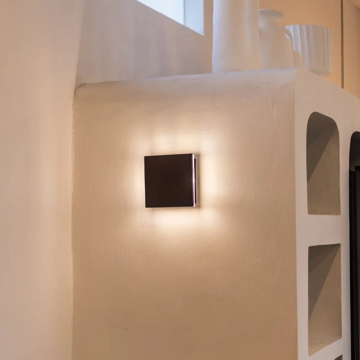 Lane Black draadloze wandlamp – Oplaadbare en dimbare lamp van natuurlijk hout Tavellio - Amsterdam