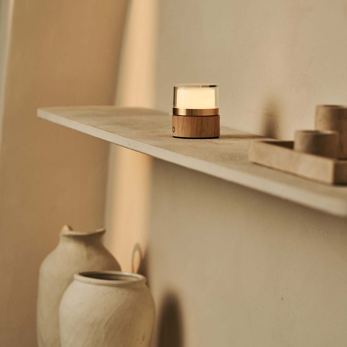 Leo Lichtbruine compacte oplaadbare lamp - hout, dimbaar licht Tavellio - Amsterdam