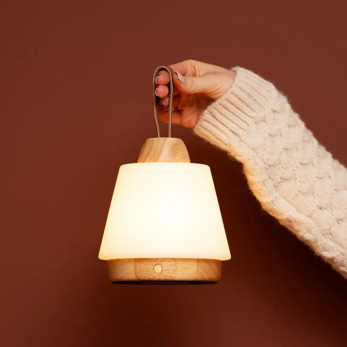 Liv lichtbruine oplaadbare lamp – lederen band, dimbaar, draadloos Tavellio - Amsterdam