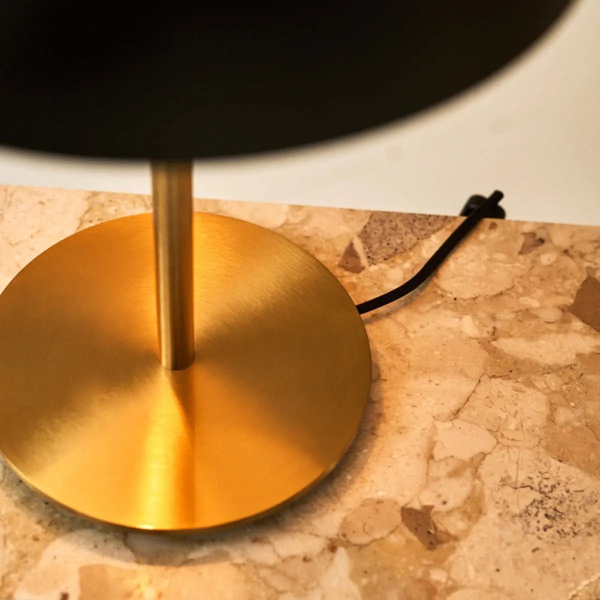 lola goud - zwart tafellamp – tavellio amsterdam Tavellio - Amsterdam
