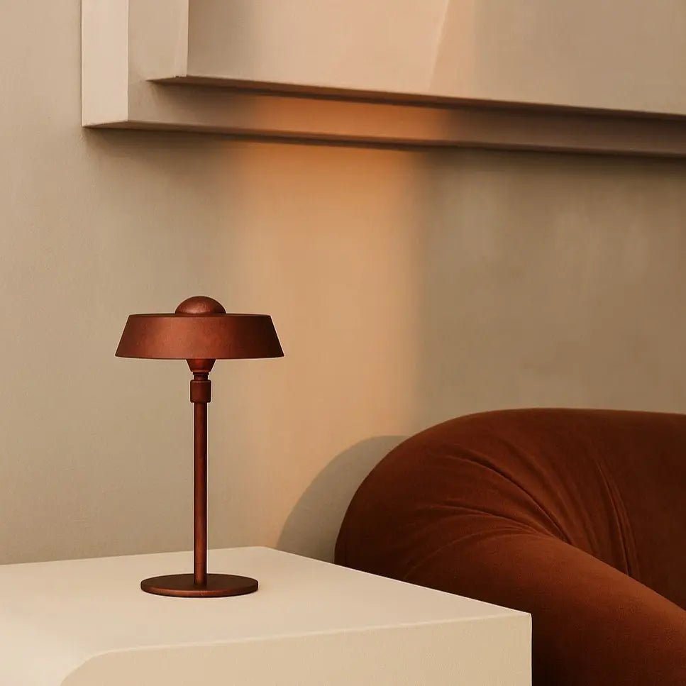 Luca Bronze - USB -oplaadbare lamp L Minimalistisch, speels en dimpelbaar Tavellio - Amsterdam
