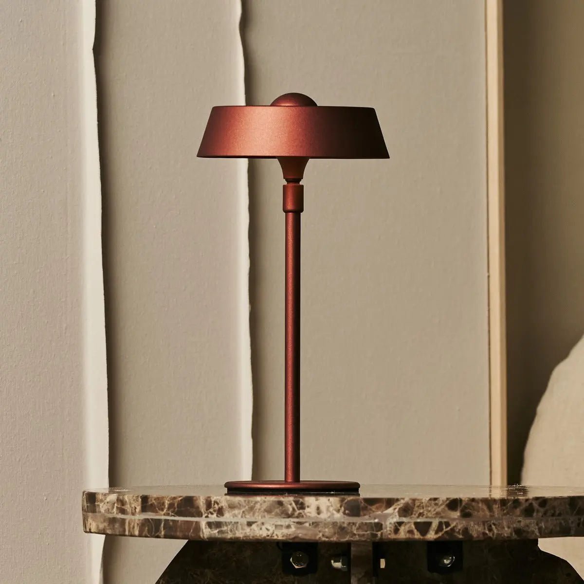 Luca Bronze - USB -oplaadbare lamp L Minimalistisch, speels en dimpelbaar Tavellio - Amsterdam