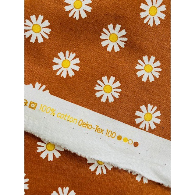 Luna-Leena kussen madeliefje bloemen bruin/ terra + binnenkussen - 45x45cm - Oeko-tex katoen - handgemaakt in Nepal Luna-Leena for kids & home - handmade in Nepal