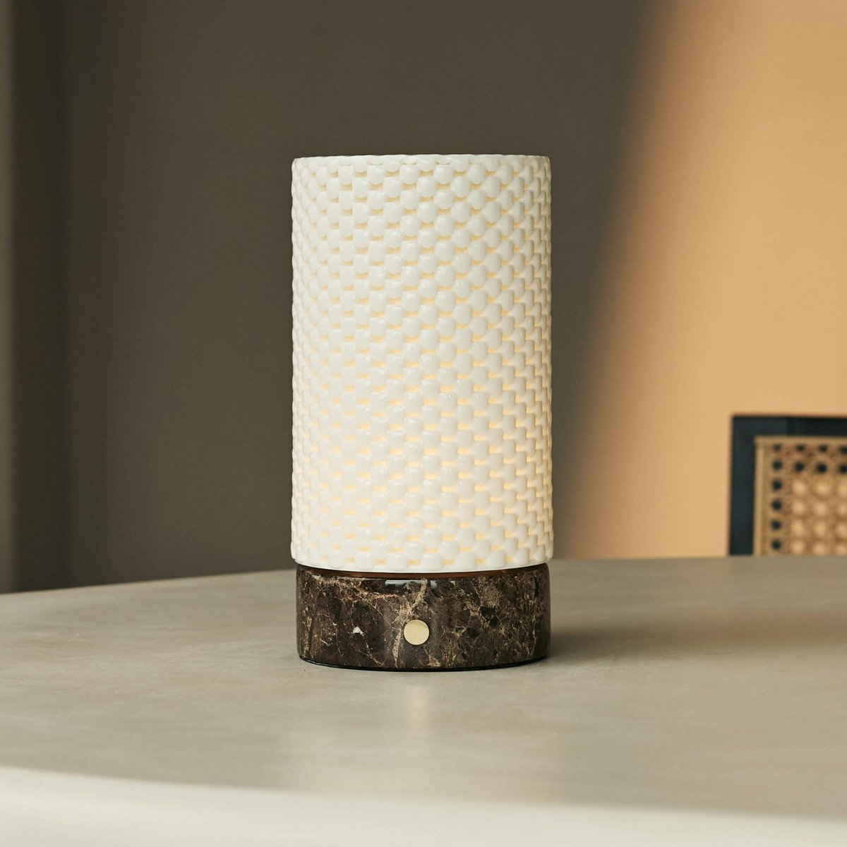 Luna marmeren oplaadbare tafellamp in 3D-geprinte porselein-draadloos, dimbaar en tot 100 uur licht Tavellio - Amsterdam