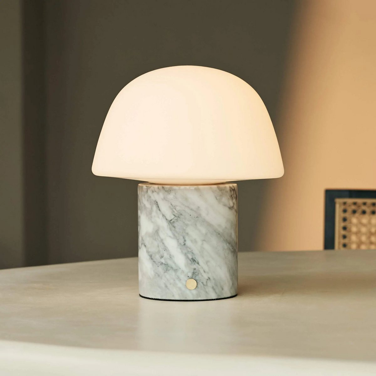 Maes White / Bianco Statuarietto - Elegante marmeren oplaadbare tafellamp, tot 100 uur verlichting, stijlvol en functioneel Tavellio - Amsterdam