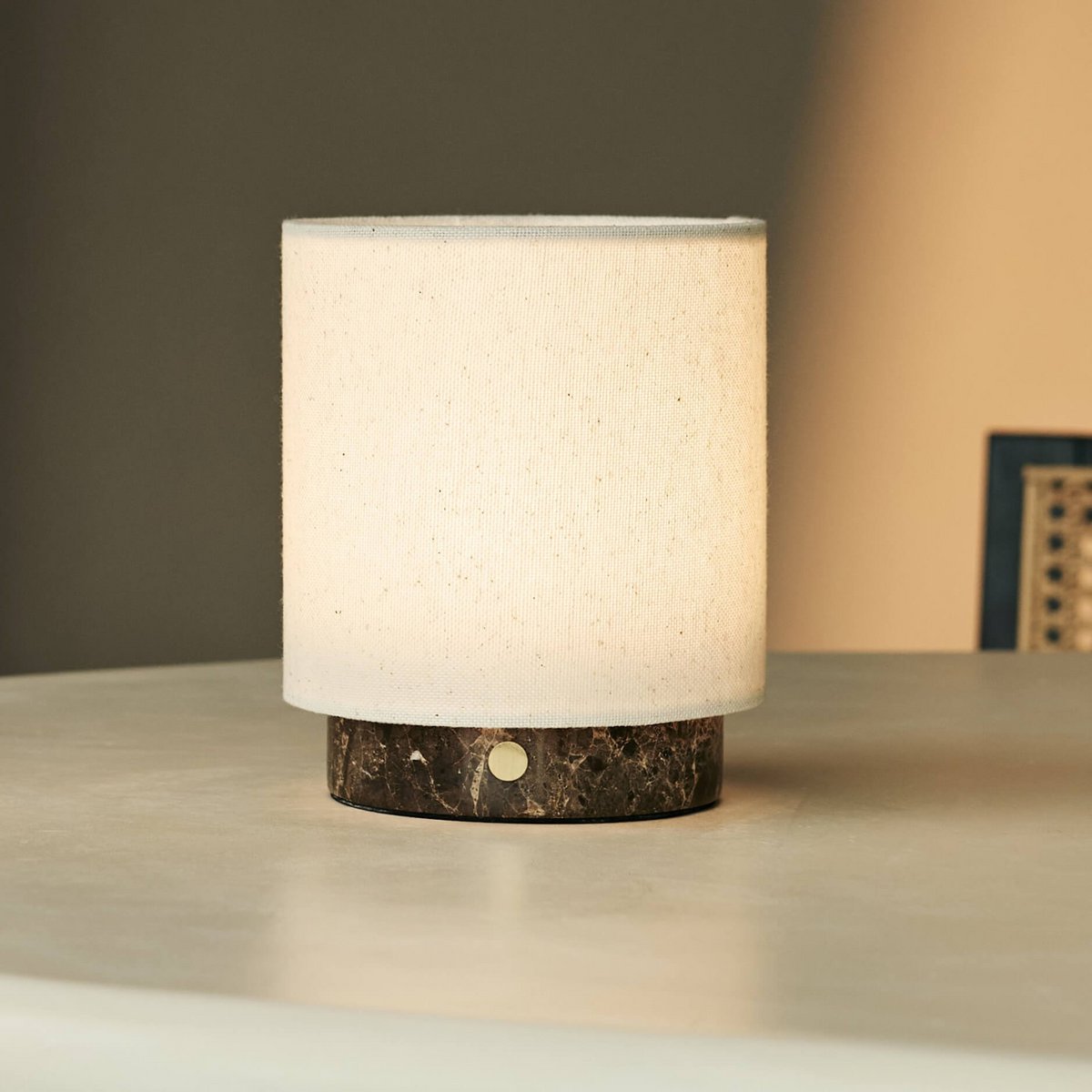 Mauve Cream & Brown / Emperador Dark - Marmeren oplaadbare tafellamp - 3 lichte modi, draadloos & & met linnen verwisselbare lampenkap Tavellio - Amsterdam