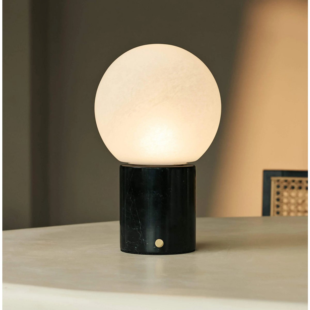 Metsu Black / Nero Marquina - Classic Marmeren oplaadbare tafellamp met 3 lichte kleuren en dimfunctie Tavellio - Amsterdam