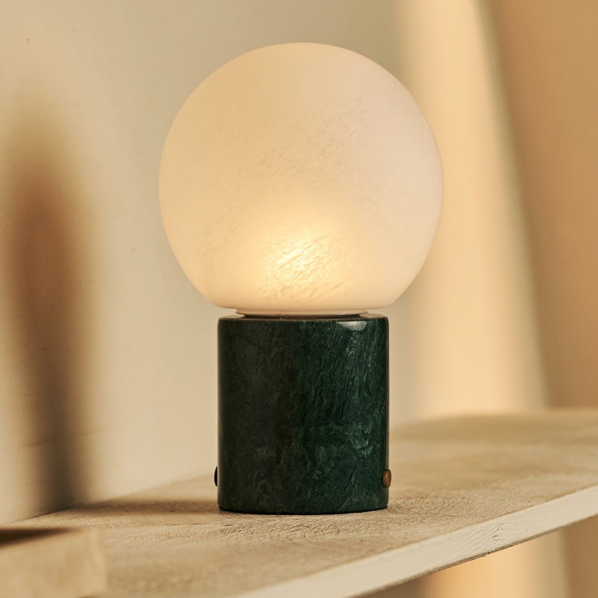 Metsu Green / Verde Alpi - Classic Marmeren oplaadbare tafellamp met 3 lichte kleuren en dimfunctie Tavellio - Amsterdam