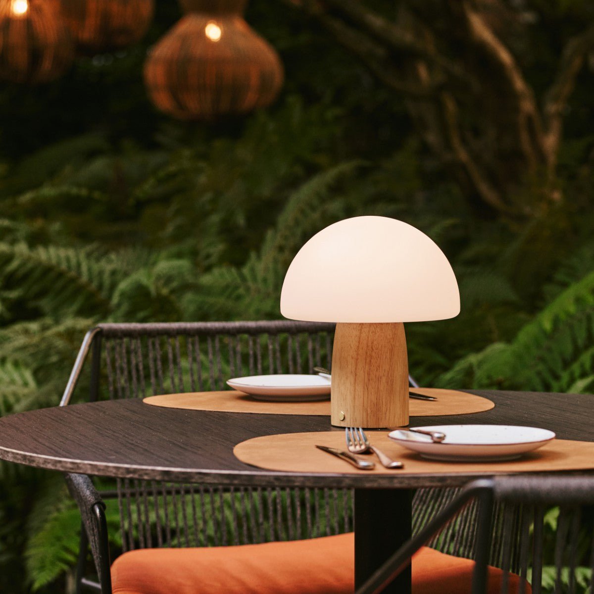 Mia lichtbruin stijlvolle houten tafellamp met dimmer - hout, functioneel en subtiel Tavellio - Amsterdam