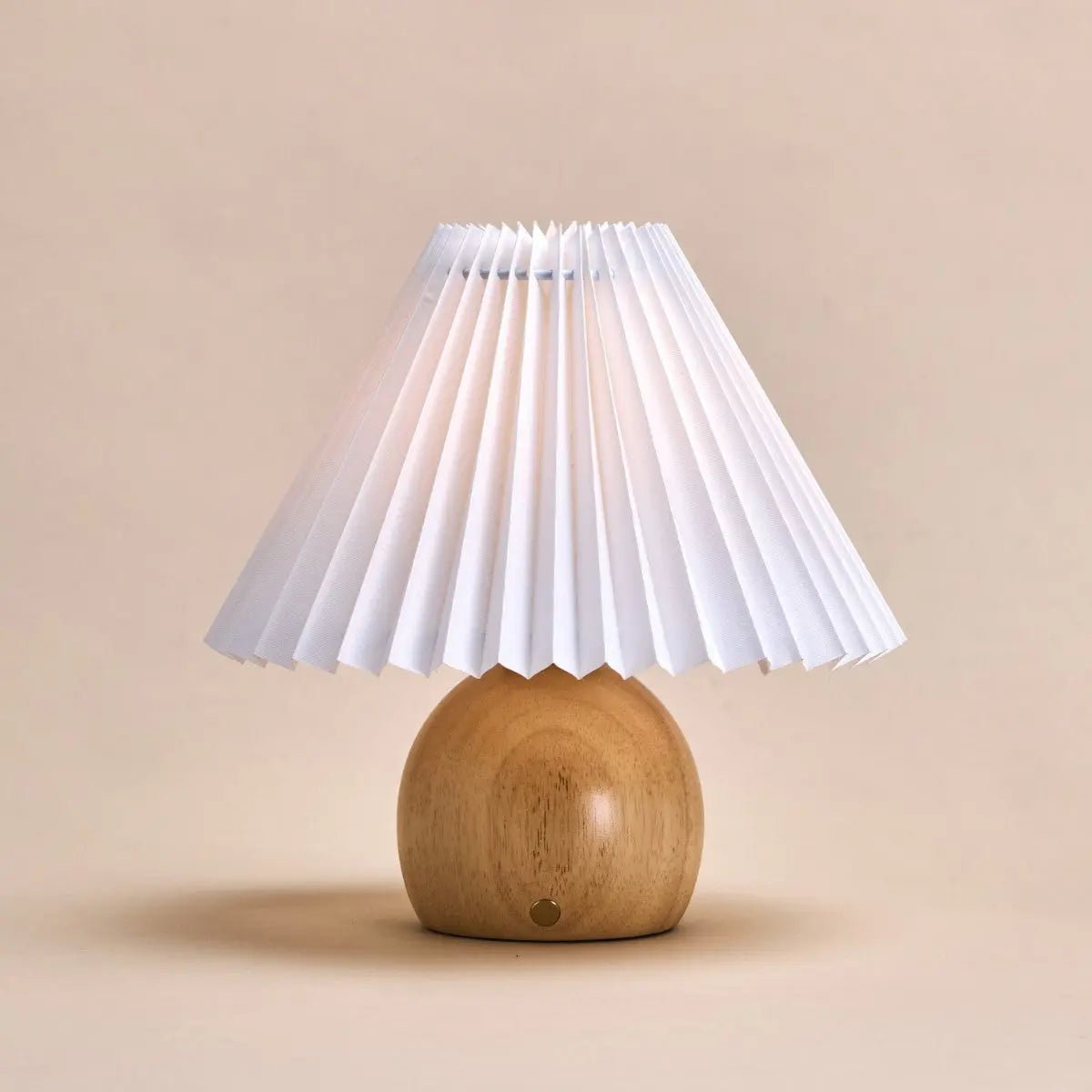 Nathalie Lichtbruine moderne en retro oplaadbare lamp l Dimbaar, hout en papier Mooie papieren kap Tavellio - Amsterdam