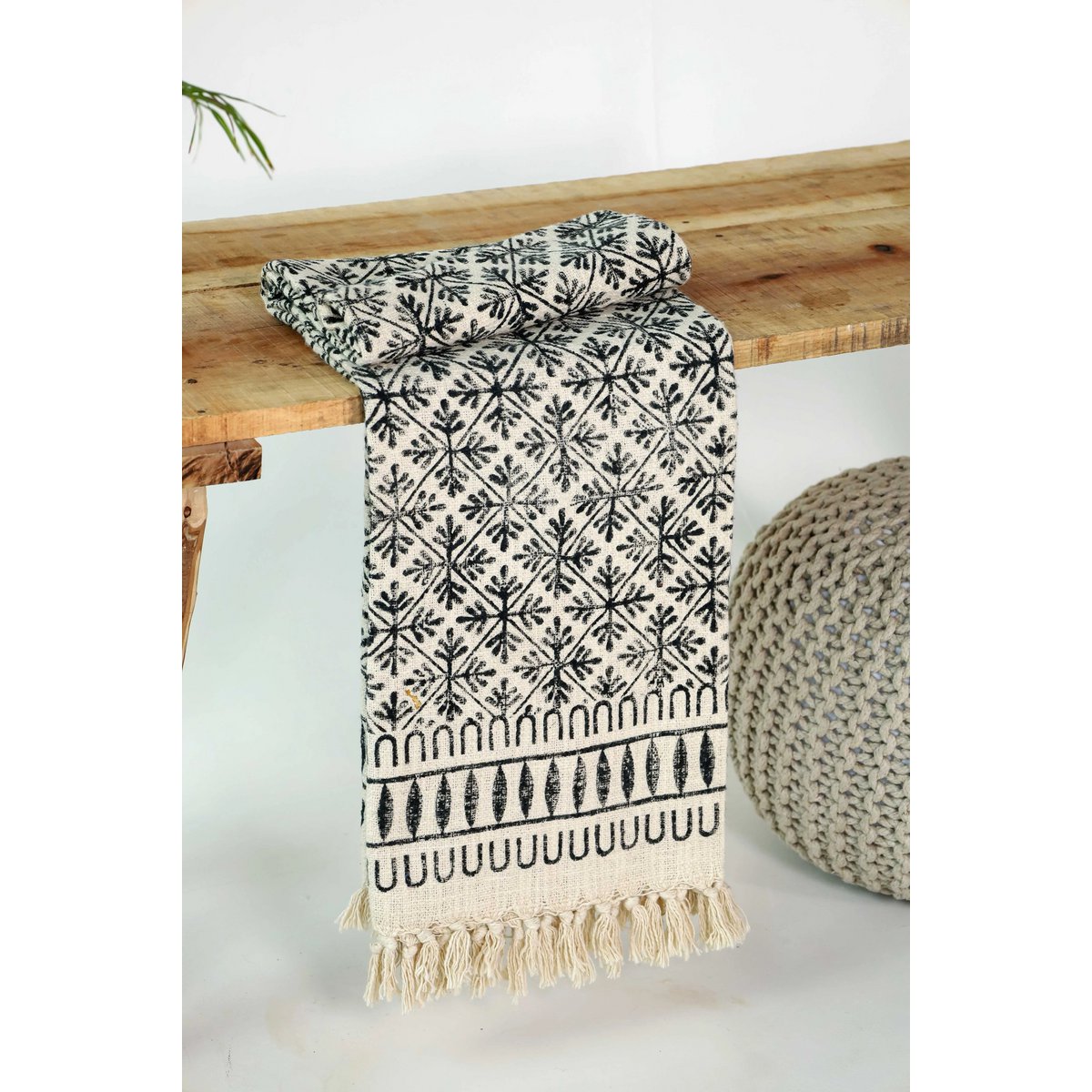 Natural Black Plaid / Sofa Throw – Floral Ethnic Pattern with Fringe – 130x180 cm – Urbane Hide Urbane Hide
