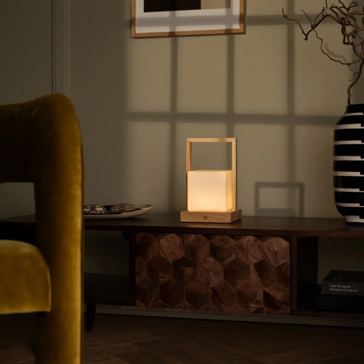 Noah Lichtbruine Oplaadbare Tafellamp | Oplaadbaar, dimbaar en draadloos Tavellio - Amsterdam