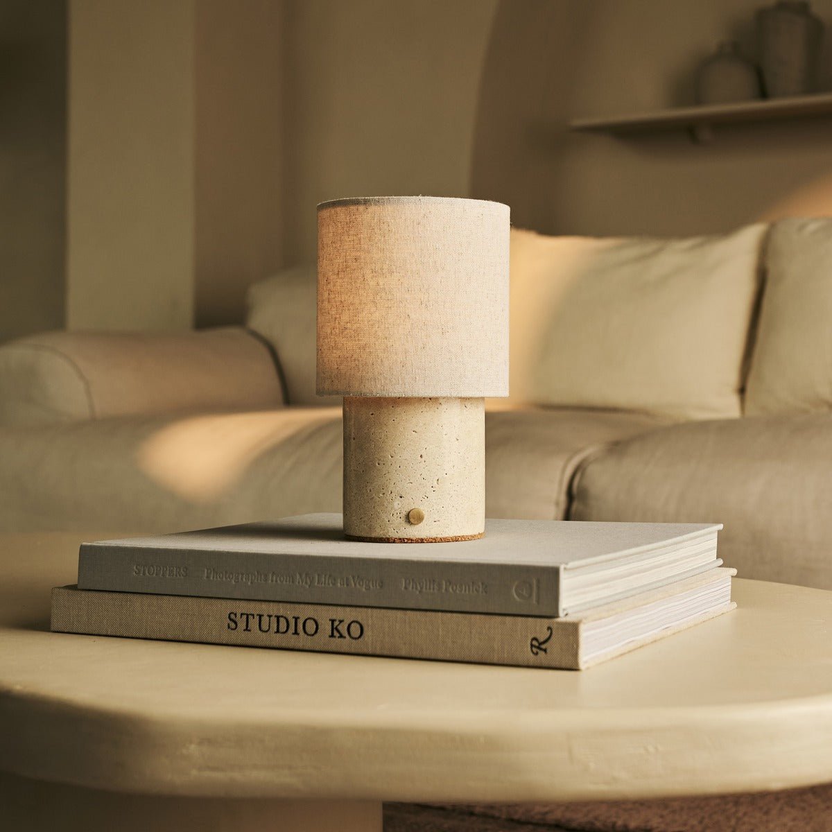 Onoda Beige / Travertino Classico - Travertine oplaadbare tafellamp - met linnen verwisselbare lampenkap en oplaadbaar ontwerp Tavellio - Amsterdam