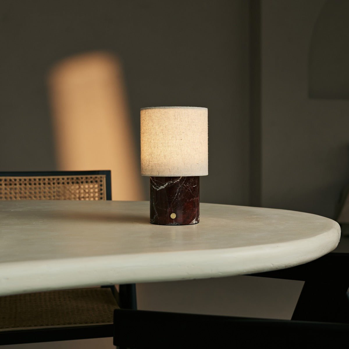 Onoda rood / rosso levanto - marmeren oplaadbare tafellamp - met linnen verwisselbare lampenkap en oplaadbaar ontwerp Tavellio - Amsterdam