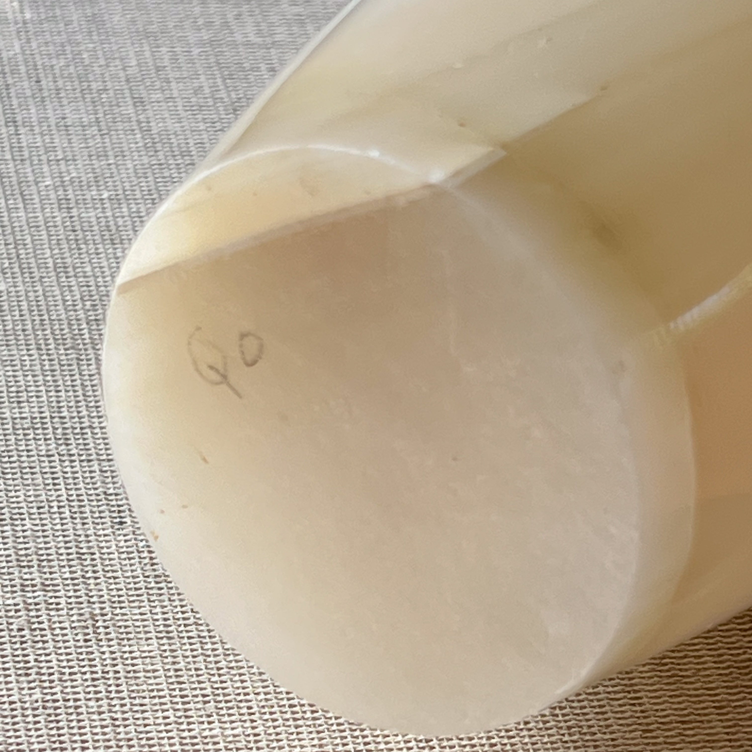 onyx vaas – handgemaakt natuursteen – crème tinten Noii HOME