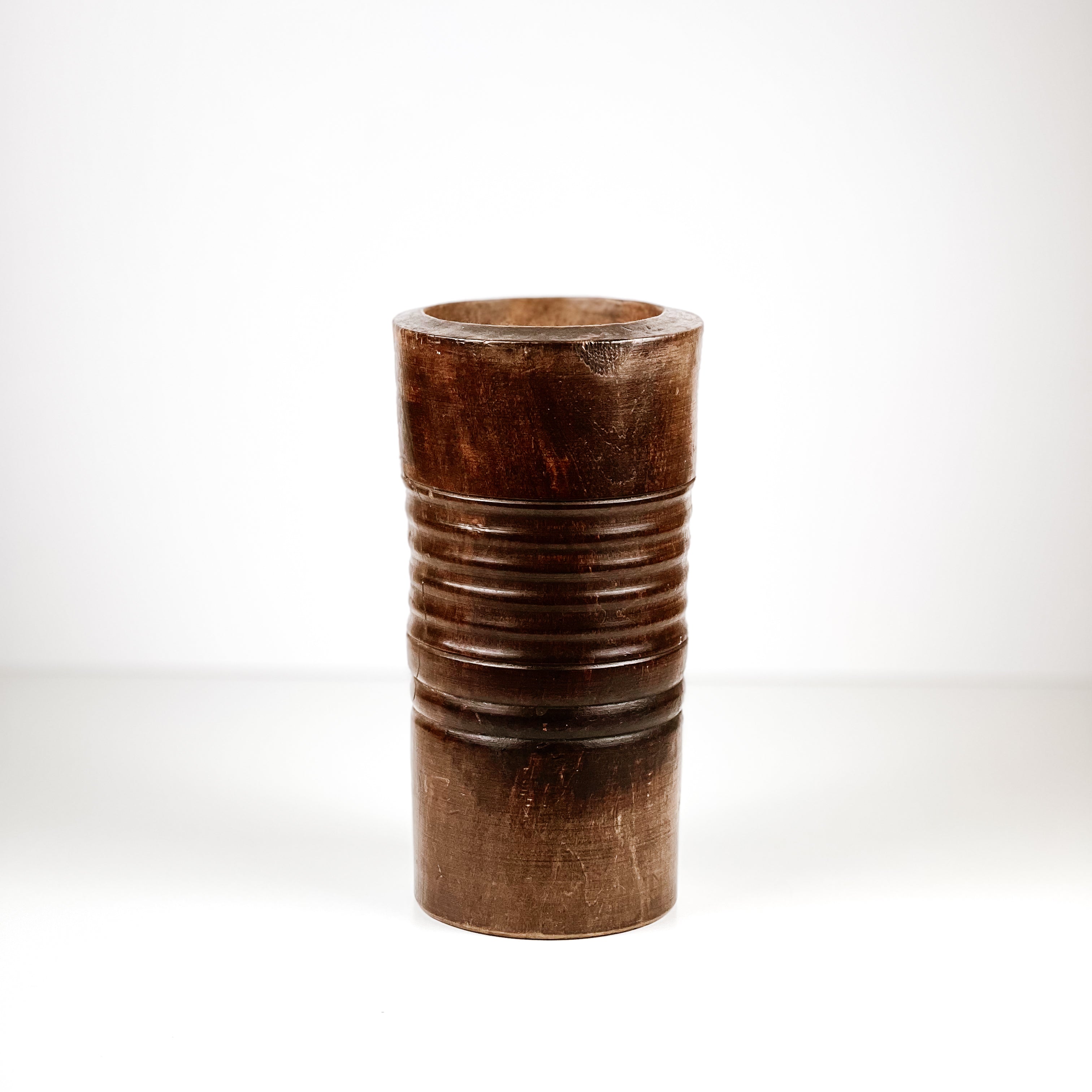 oude houten mortier vaas – massief hout – rustiek - pre-loved Noii HOME