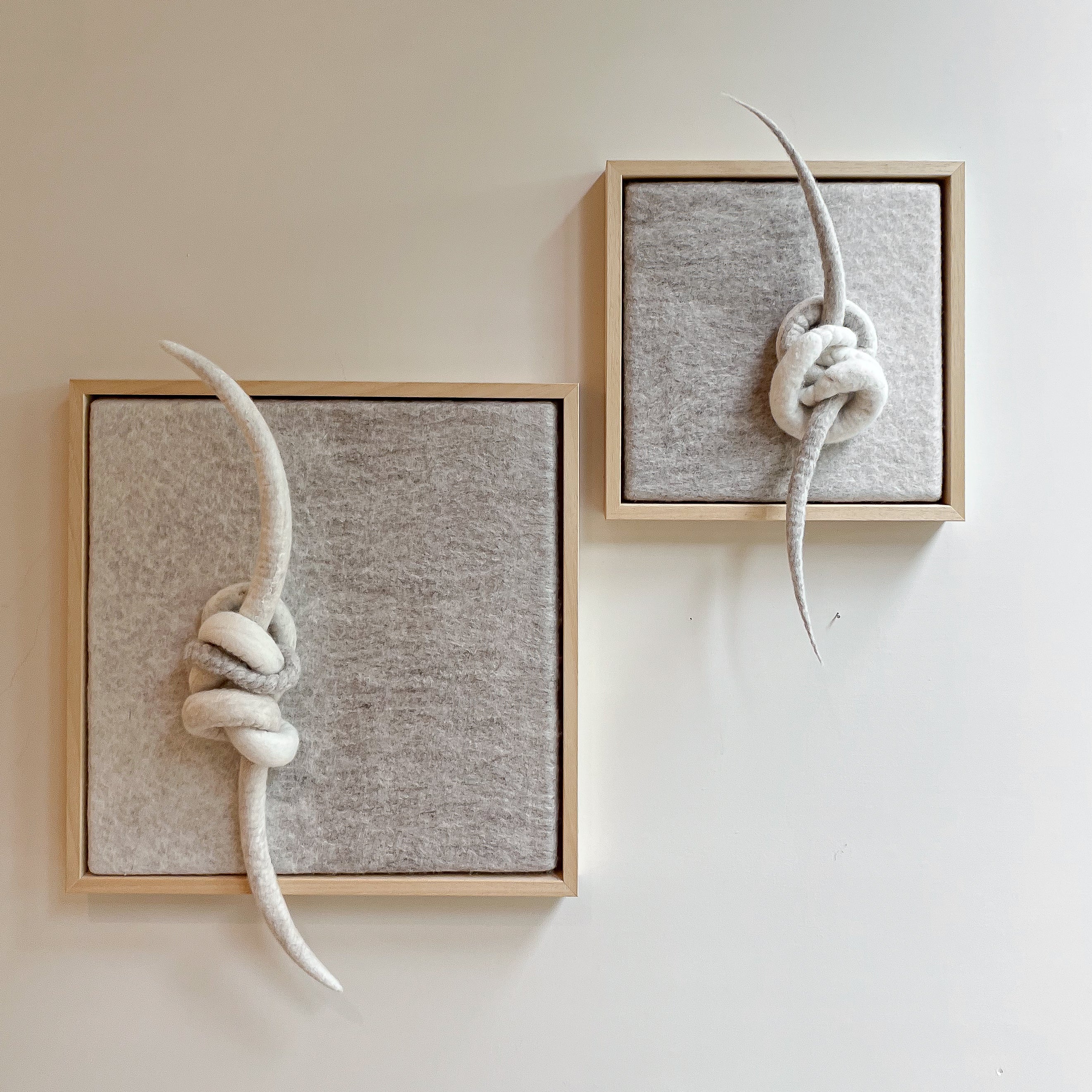 Plexus V-I- vilten wandkunst I Vilt & Vlow | 23 × 23 cm Noii HOME