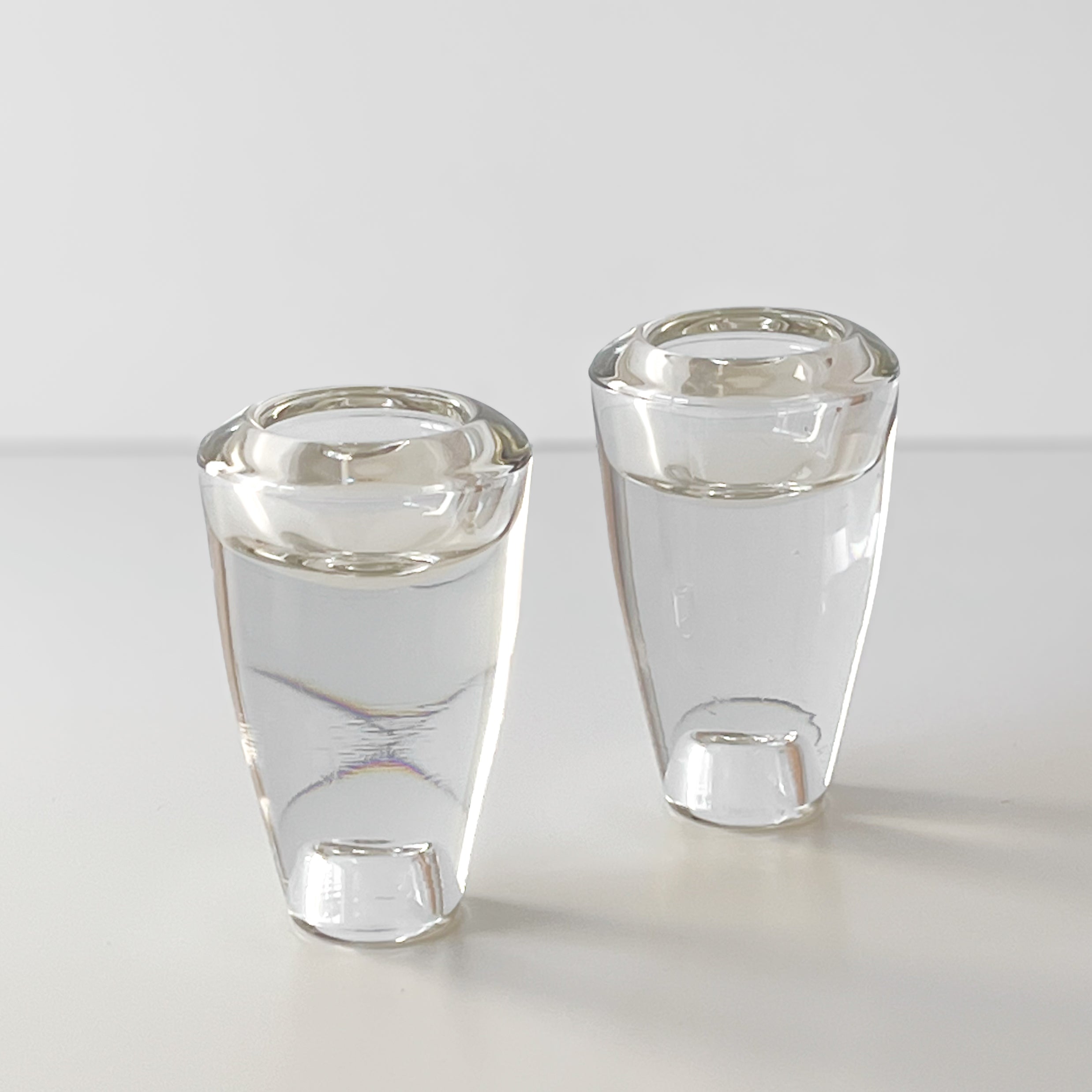 pre-loved glazen kandelaars – set van 2 – massief glas Noii HOME