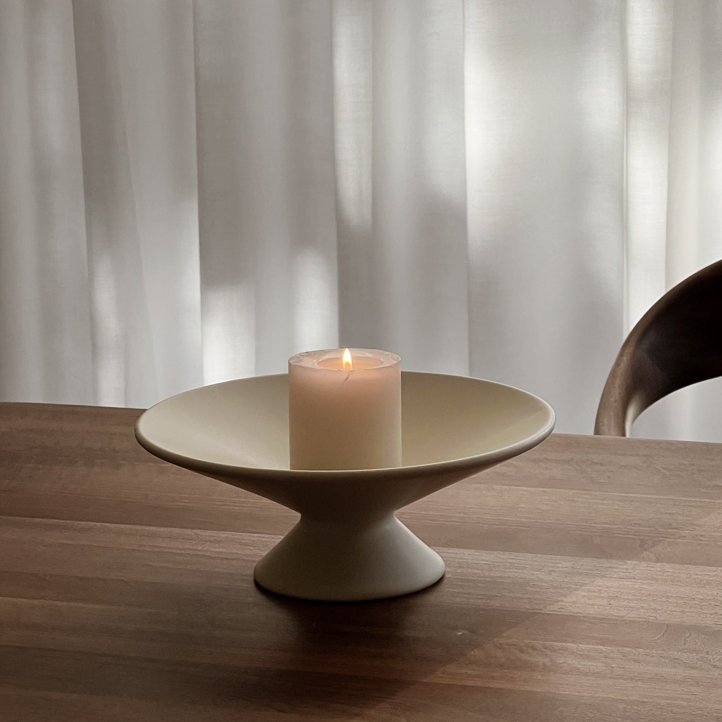 pre-loved - schaal op voet - off white Noii HOME