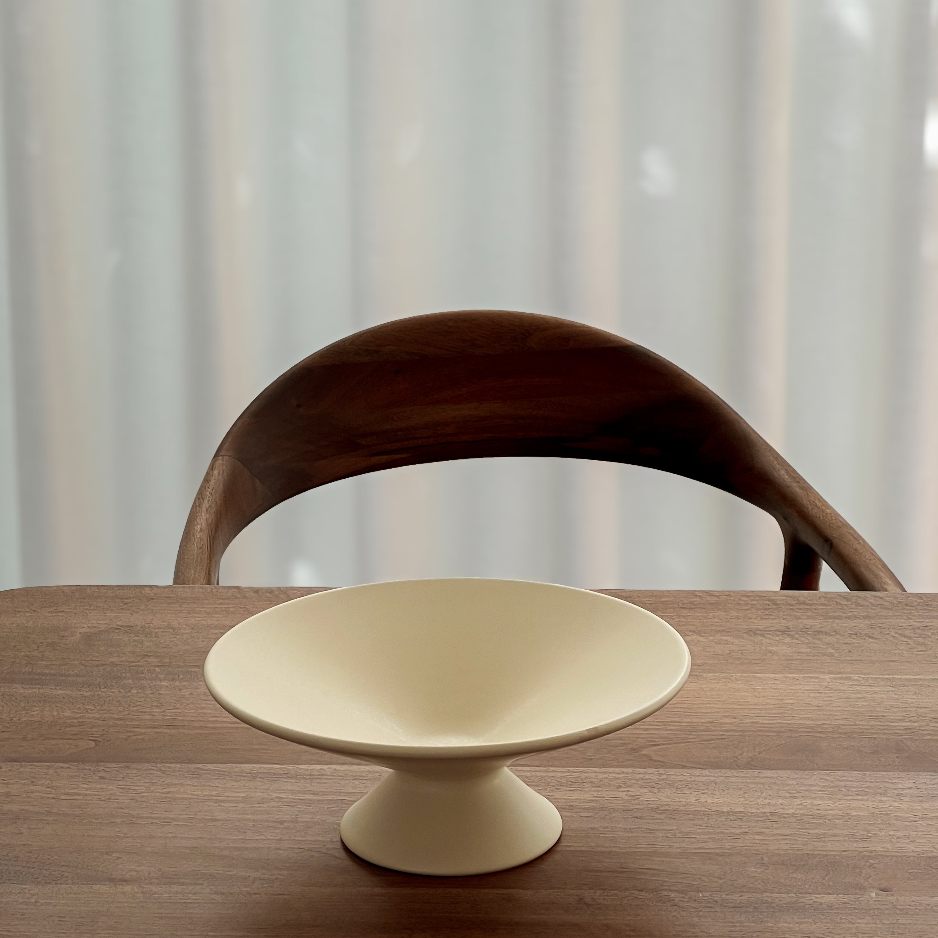 pre-loved - schaal op voet - off white Noii HOME