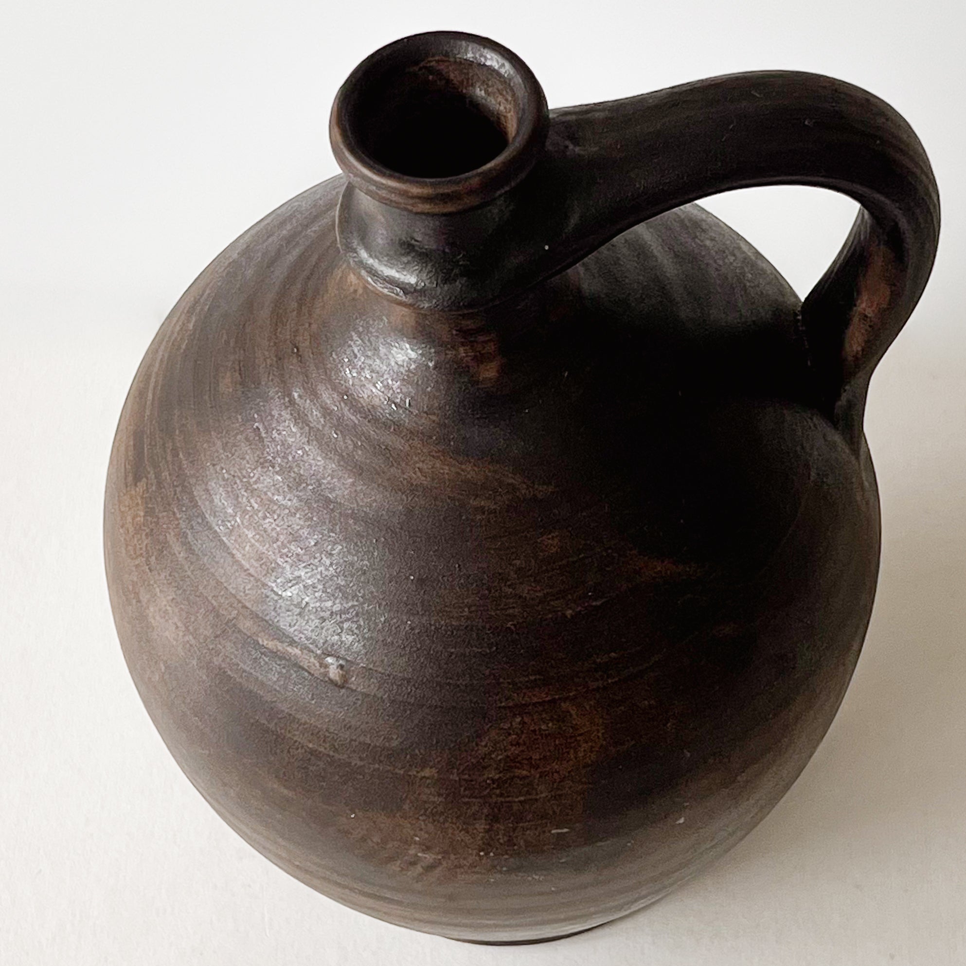 pre-loved Stoob kruik – donkerbruin aardewerk Noii HOME
