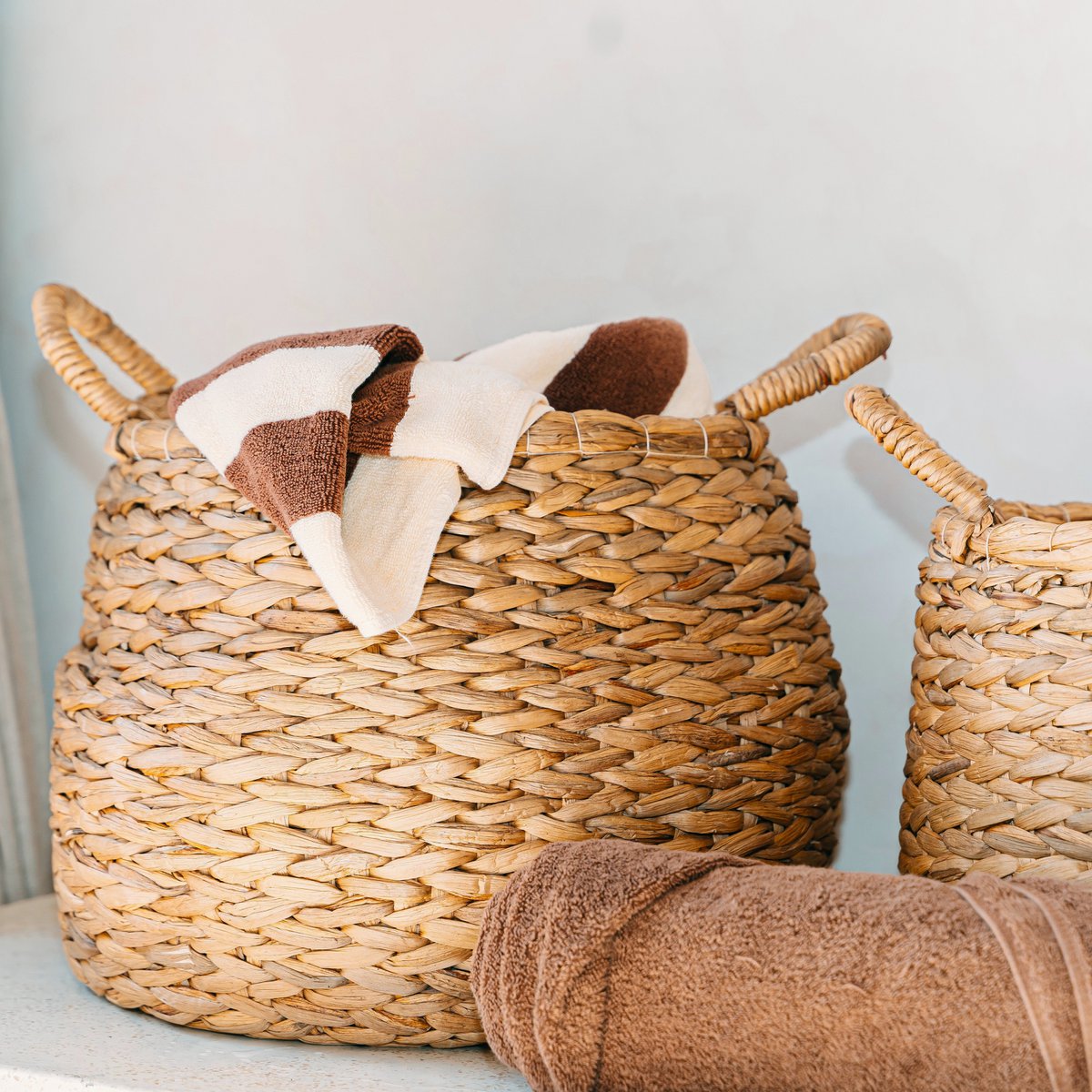 Ronde geweven wasmand - bolvormige boho -mand - natuurlijke plantenmand - grote waterhyacint opslagmand (2 maten) citra Soeji