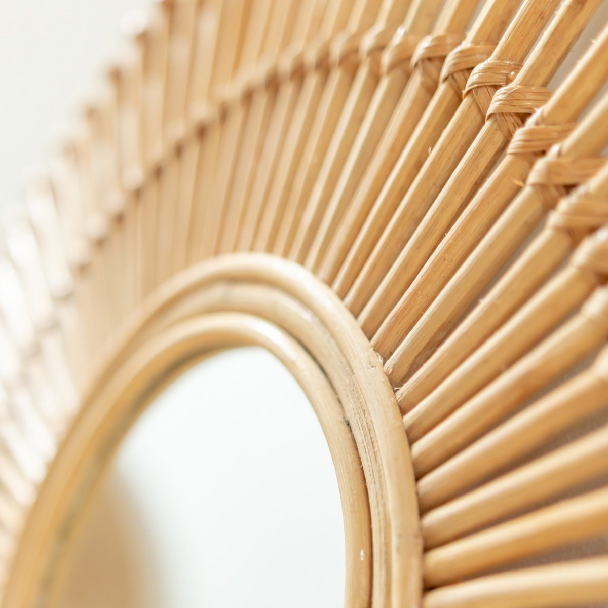 Ronde Rotan Spiegel 58 cm | Handgemaakte Boho Wandspiegel BUMI Soeji