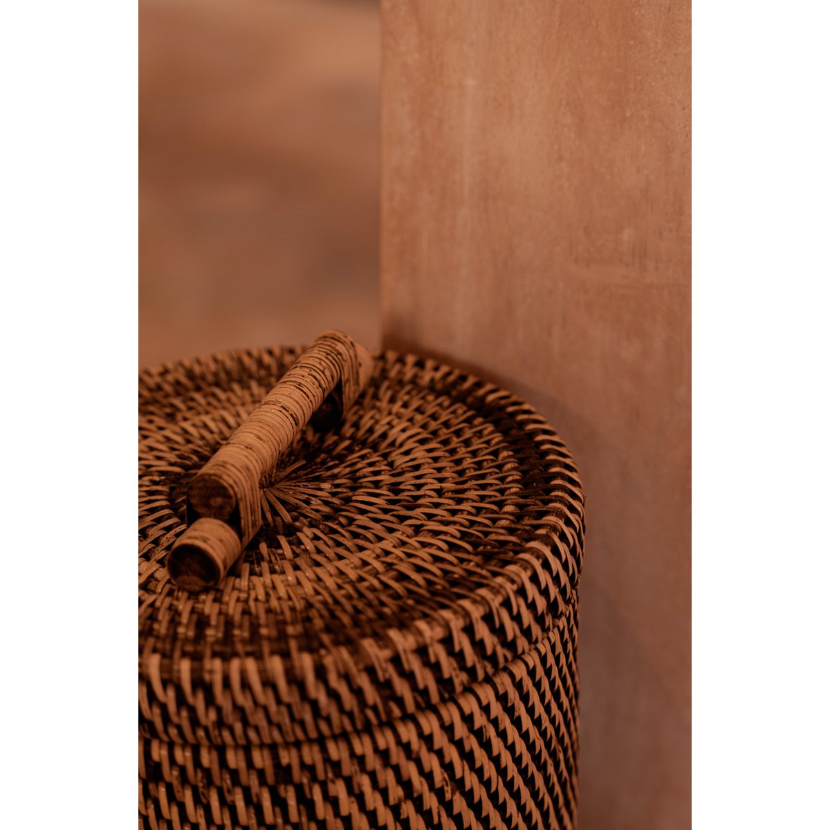 Rotan opbergmand smal & hoog – natuurlijk bruin Bazar Bizar Living