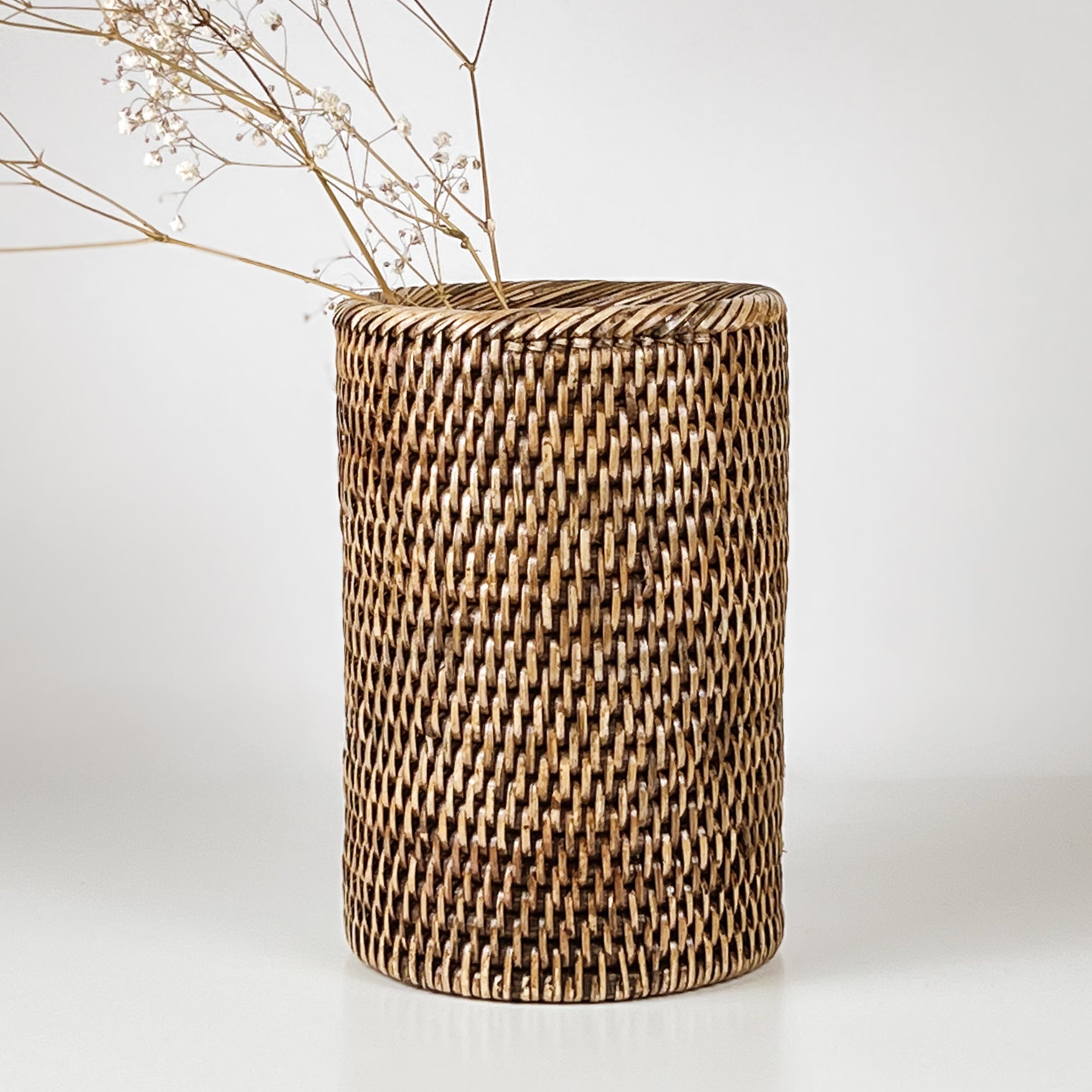 rotan vaas - flessenhouder – pre-loved Noii HOME