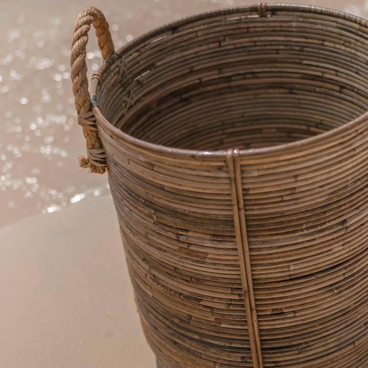 Rotan wasmand rond – rotan plantenmand – grote Boho mand – decoratieve mand handgemaakt van rotan (2 maten Ø 35/40 cm) OTERE Soeji
