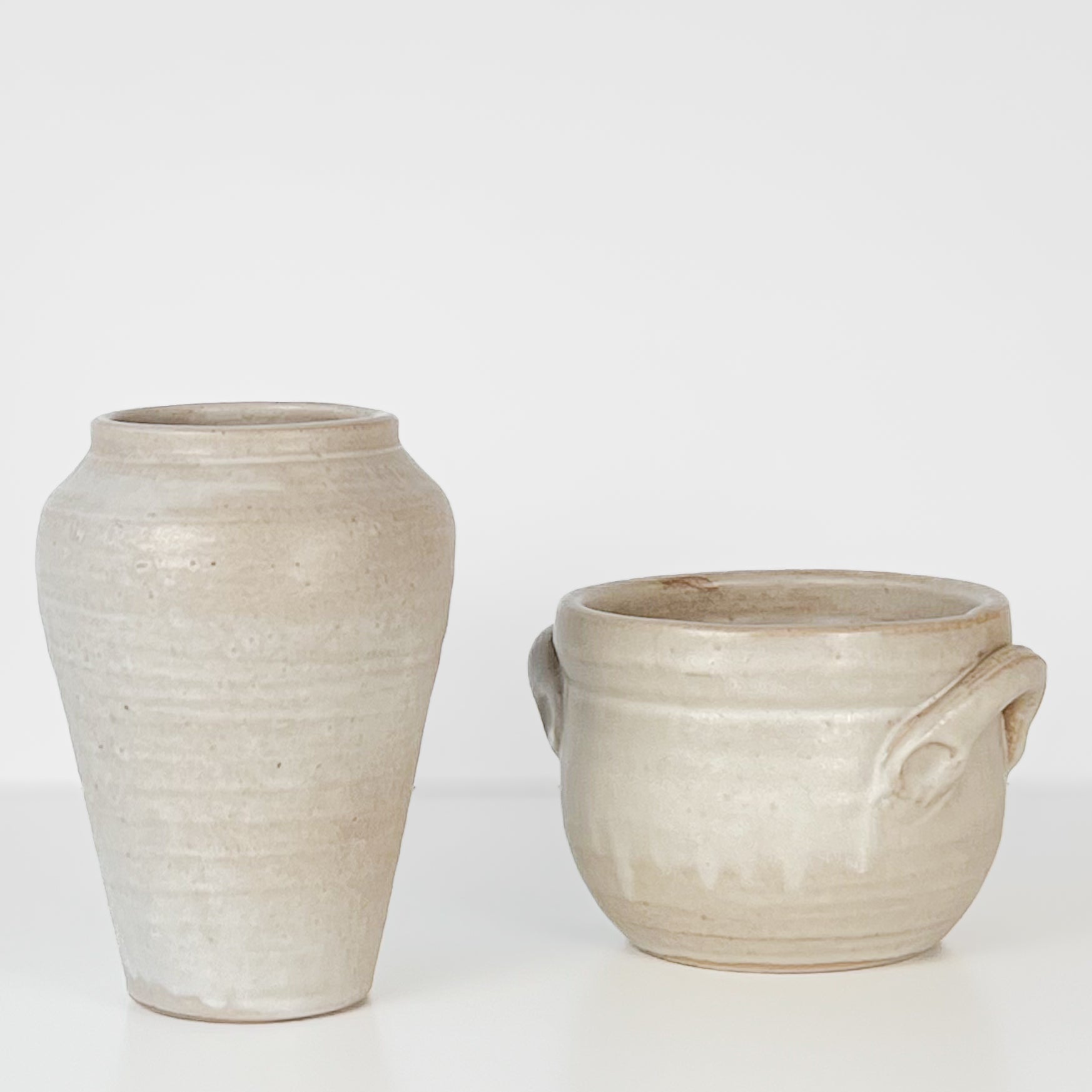 set van 2 keramische vazen – gesigneerd – pre-loved Noii HOME