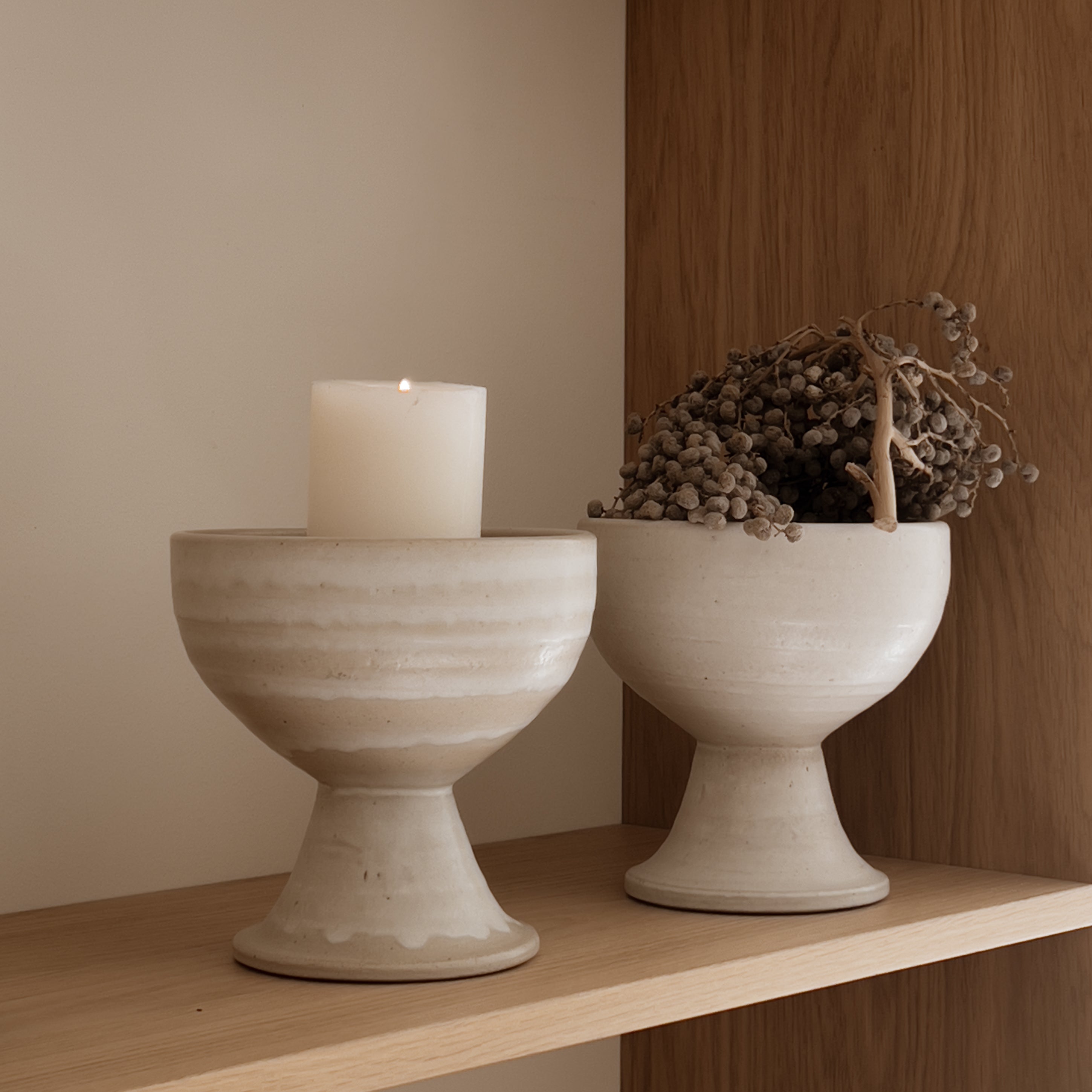 set van 2 vintage keramieken kommen – kandelaar – op voet - beige-grijs Noii HOME
