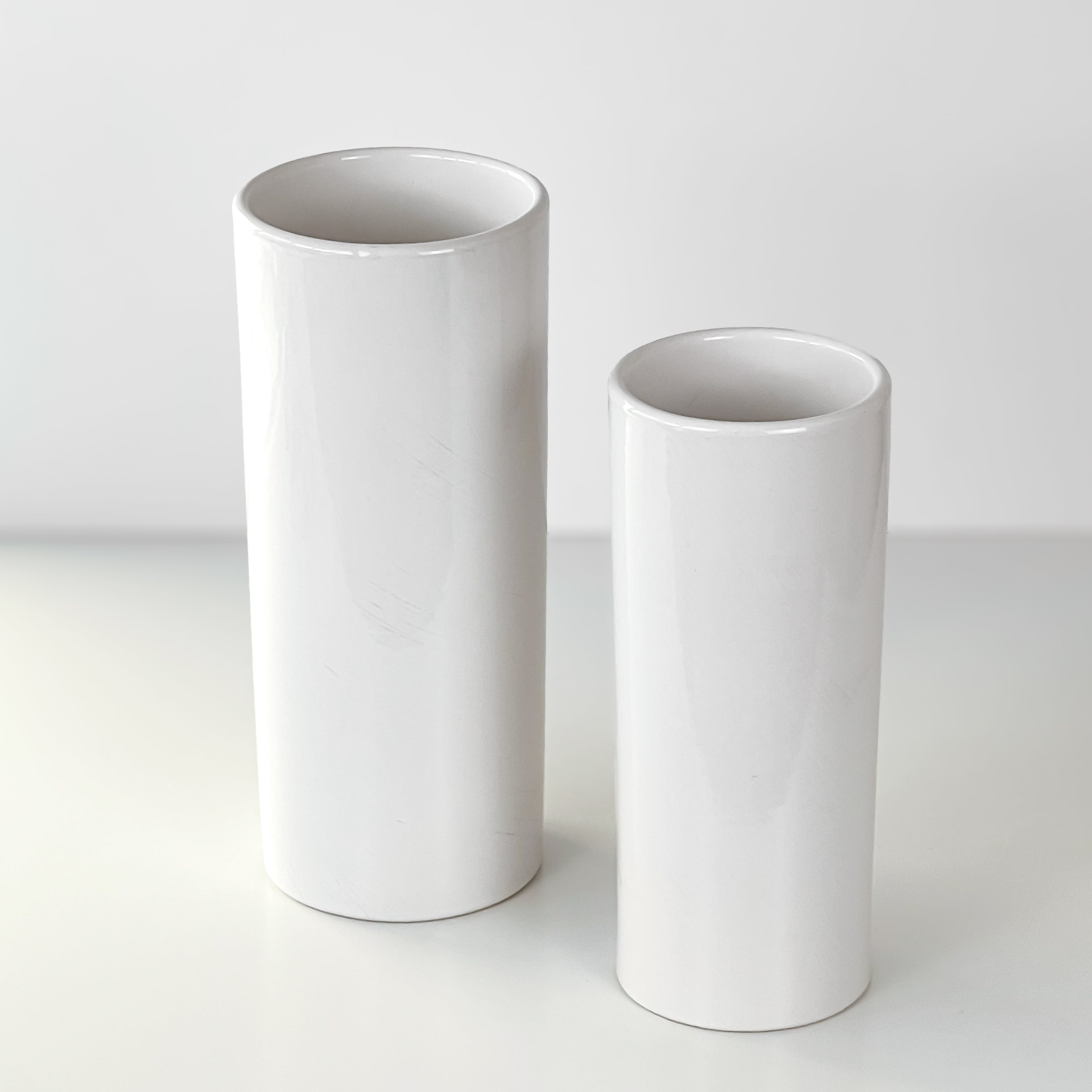 set van twee pre-loved keramische vazen – wit glazuur Noii HOME